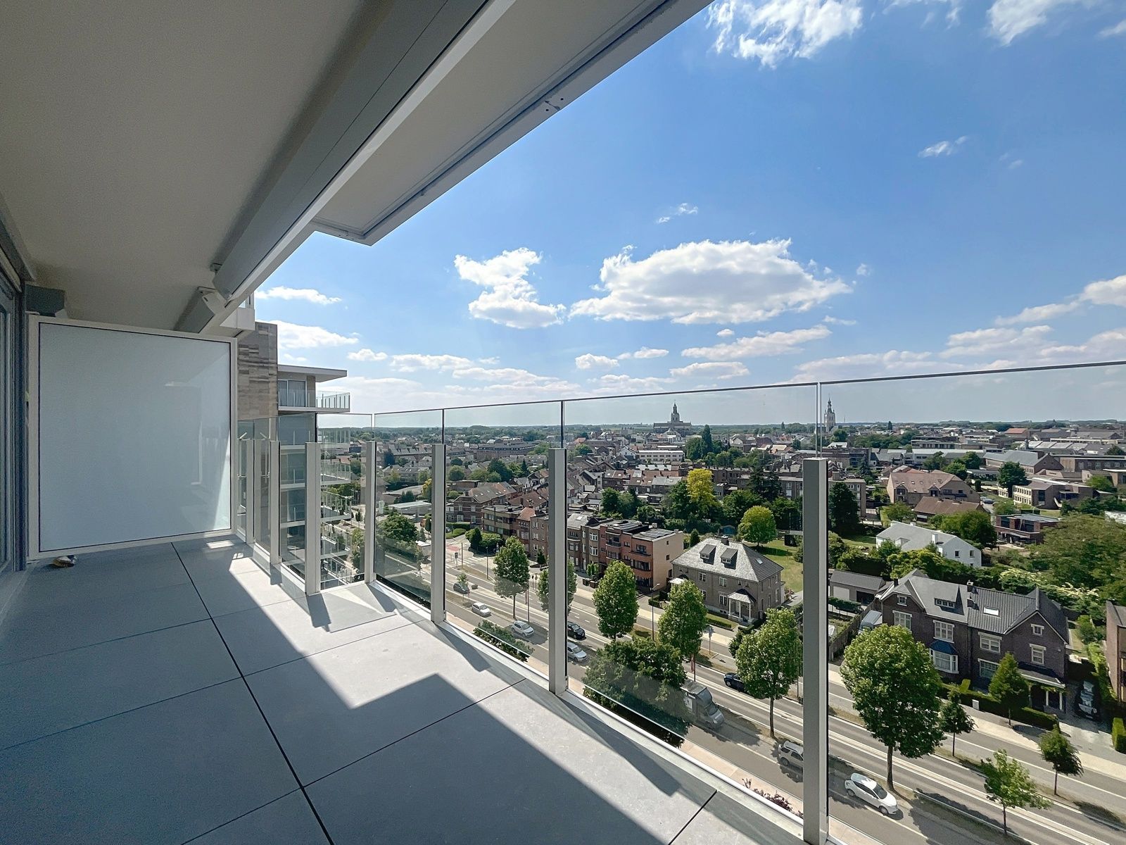 Vernieuwd app met 2 slpks en balkon foto 19