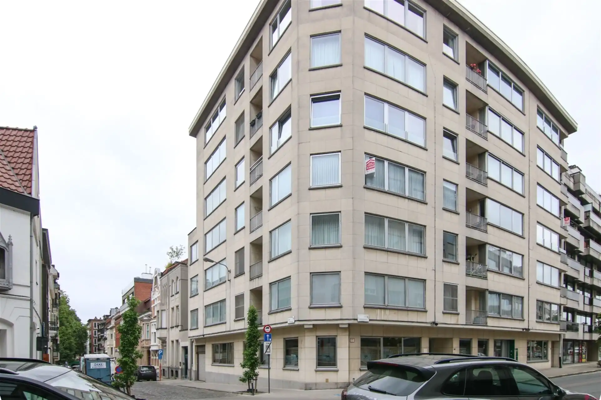 Lichtrijk hoekappartement foto {{pictureIndex}}