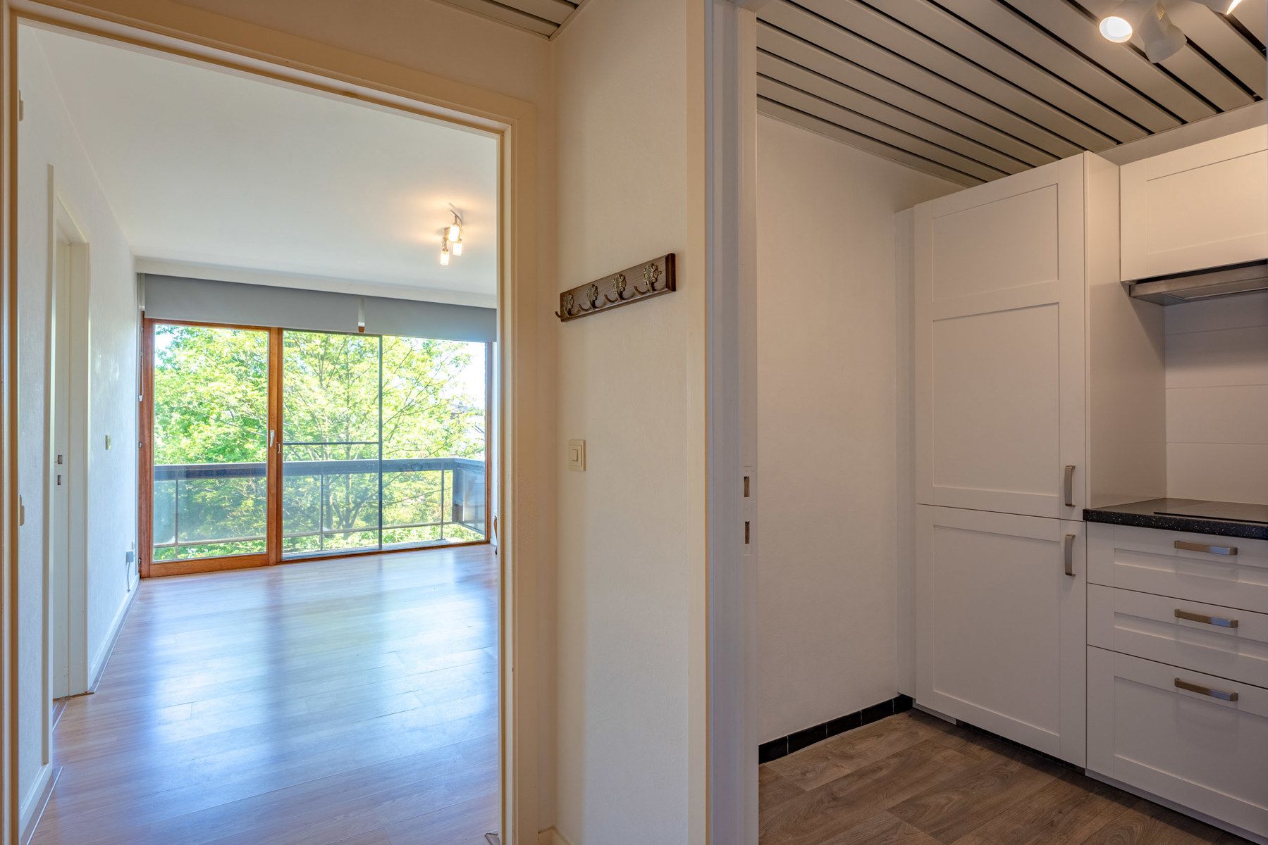 Degelijke serviceflat met terras in Residentie LINDENHOF foto 6