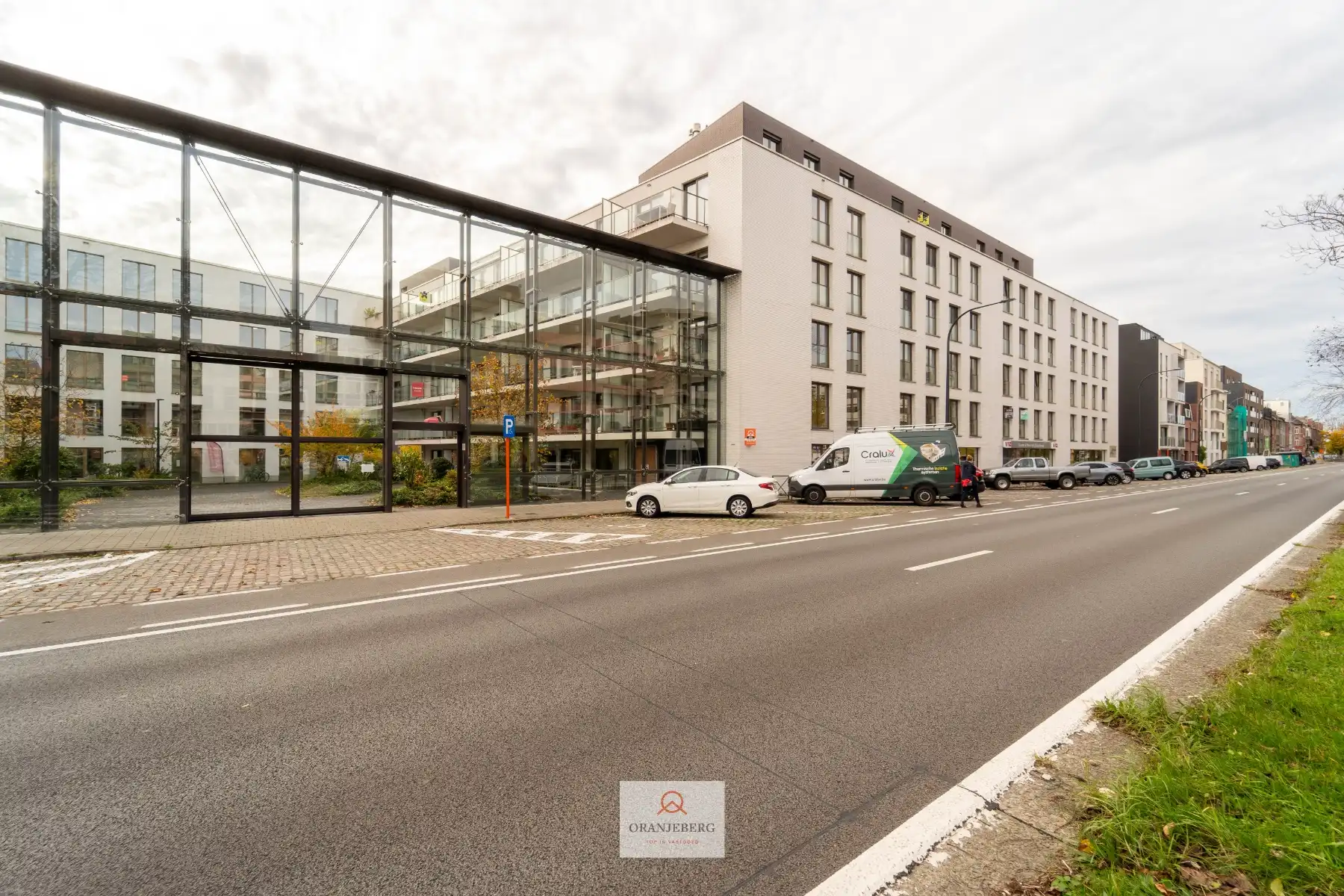 Moderne gelijkvloerse studio met terras te Gent foto 24