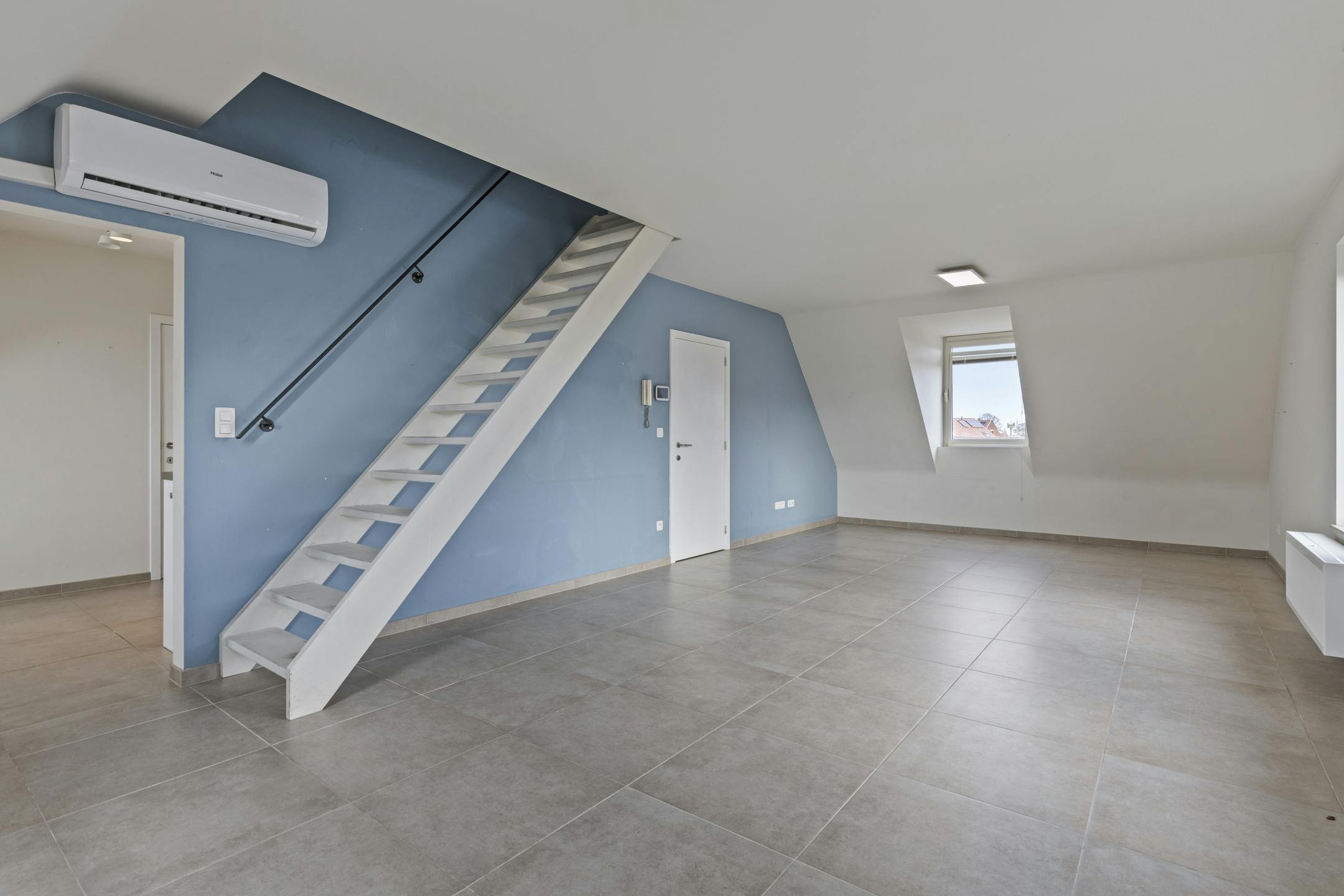 Modern 2 slaapkamer appartement te koop in Kalmthout! foto 3