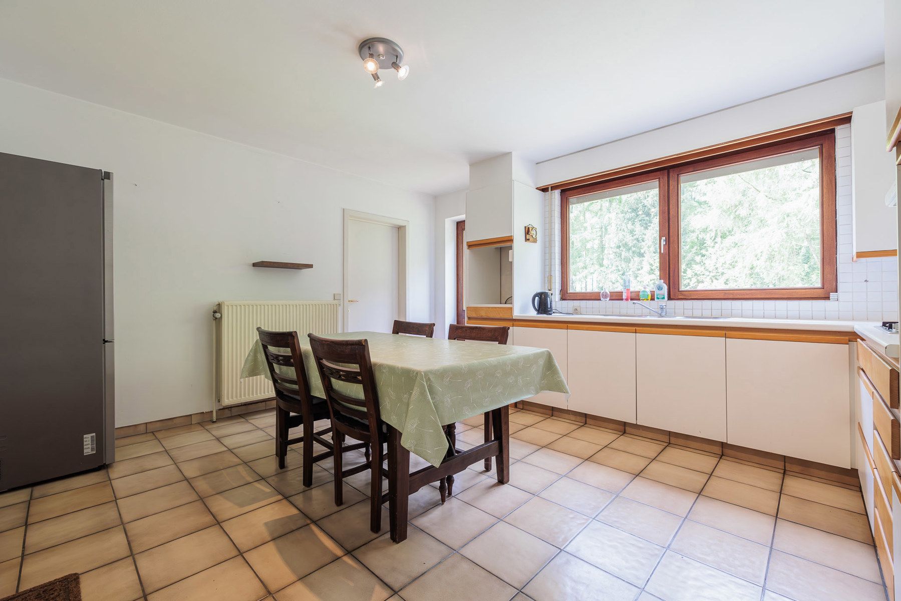 Open woning met 4slpk en volledige onderkeldering op 1.372m² foto 9