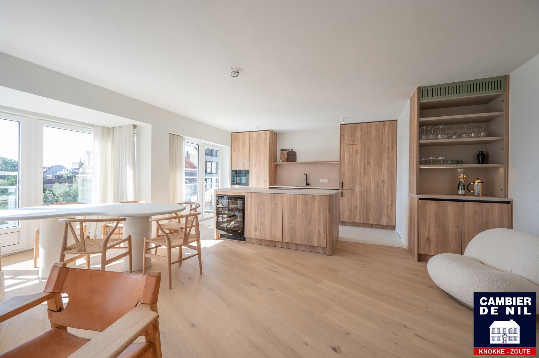 Indrukwekkend gerenoveerd hoek appartement met gevelbreedte van 11m en open zicht over het Yzerpark - 3 slaapkamers  foto 4