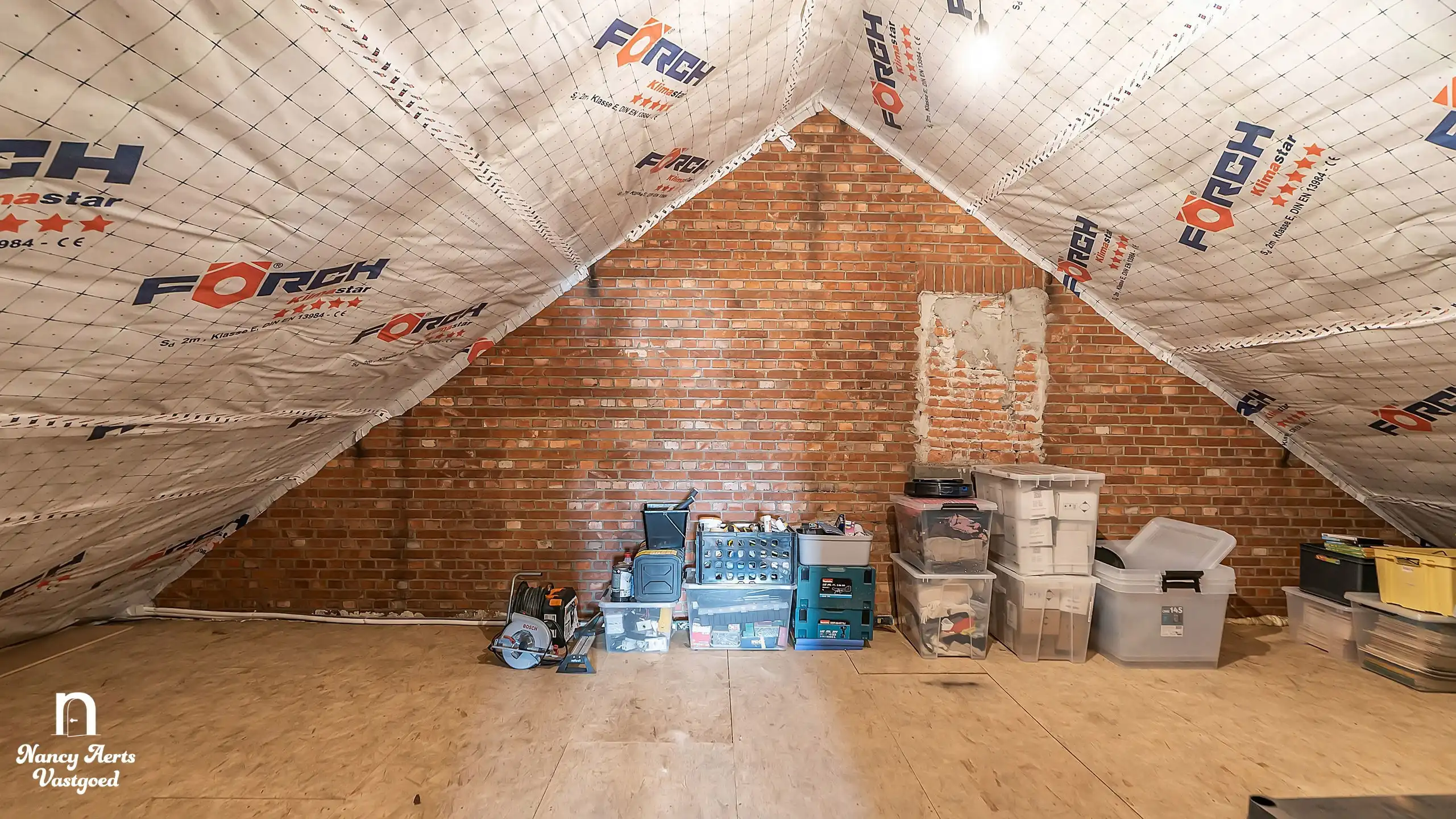 Volledig gerenoveerde gezinswoning met tot 5 slpks en EPC B foto 34