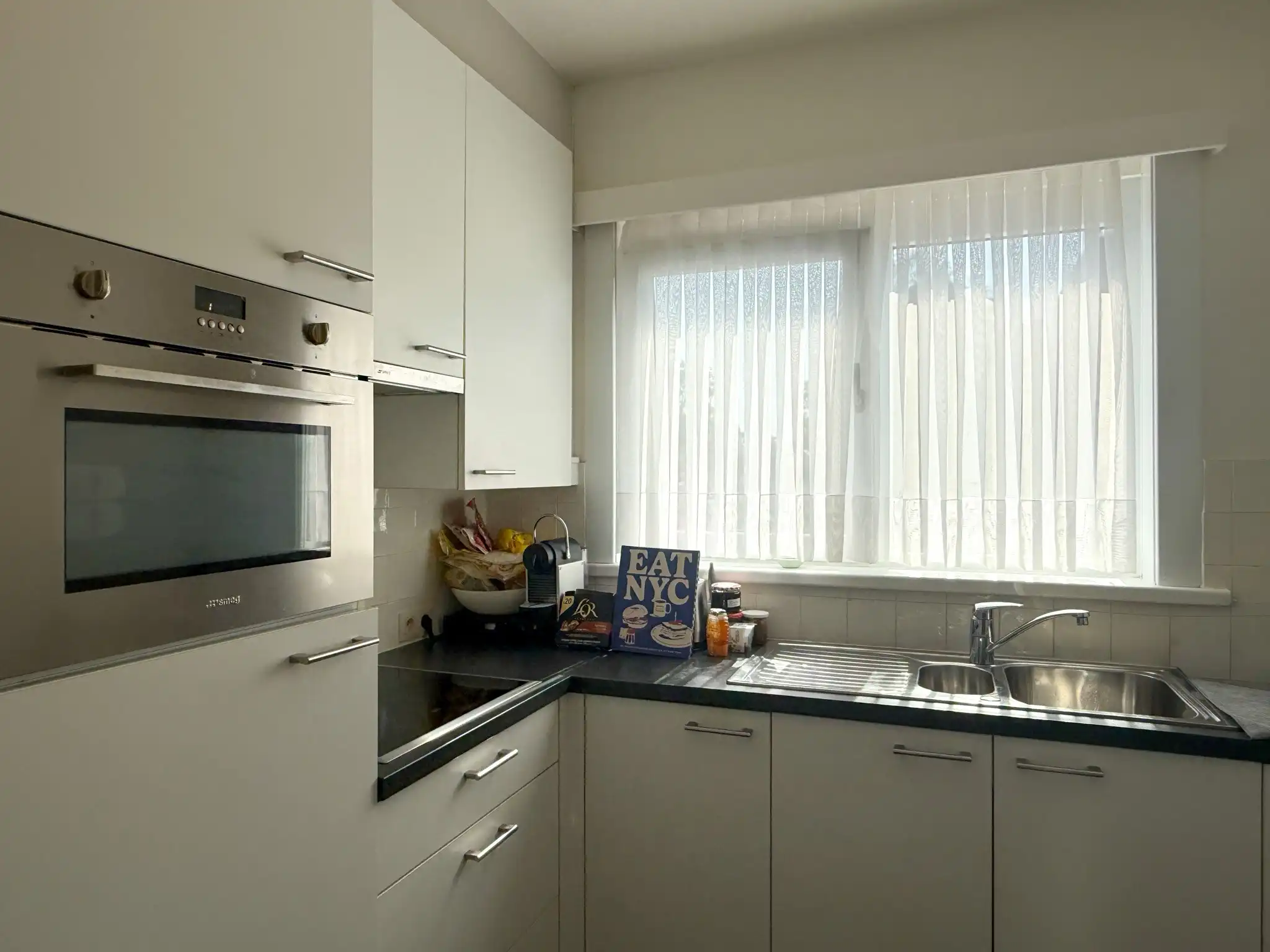 Appartement met twee slaapkamers, terras en autostaanplaats nabij het centrum van Beveren foto 5