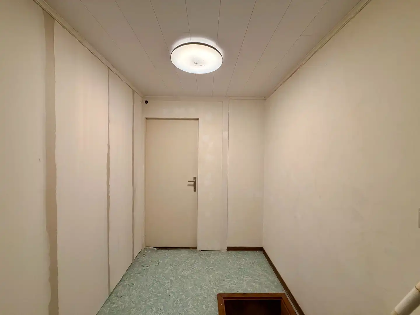 Instapklaar duplex-appartement te Lo-Reninge! foto 16