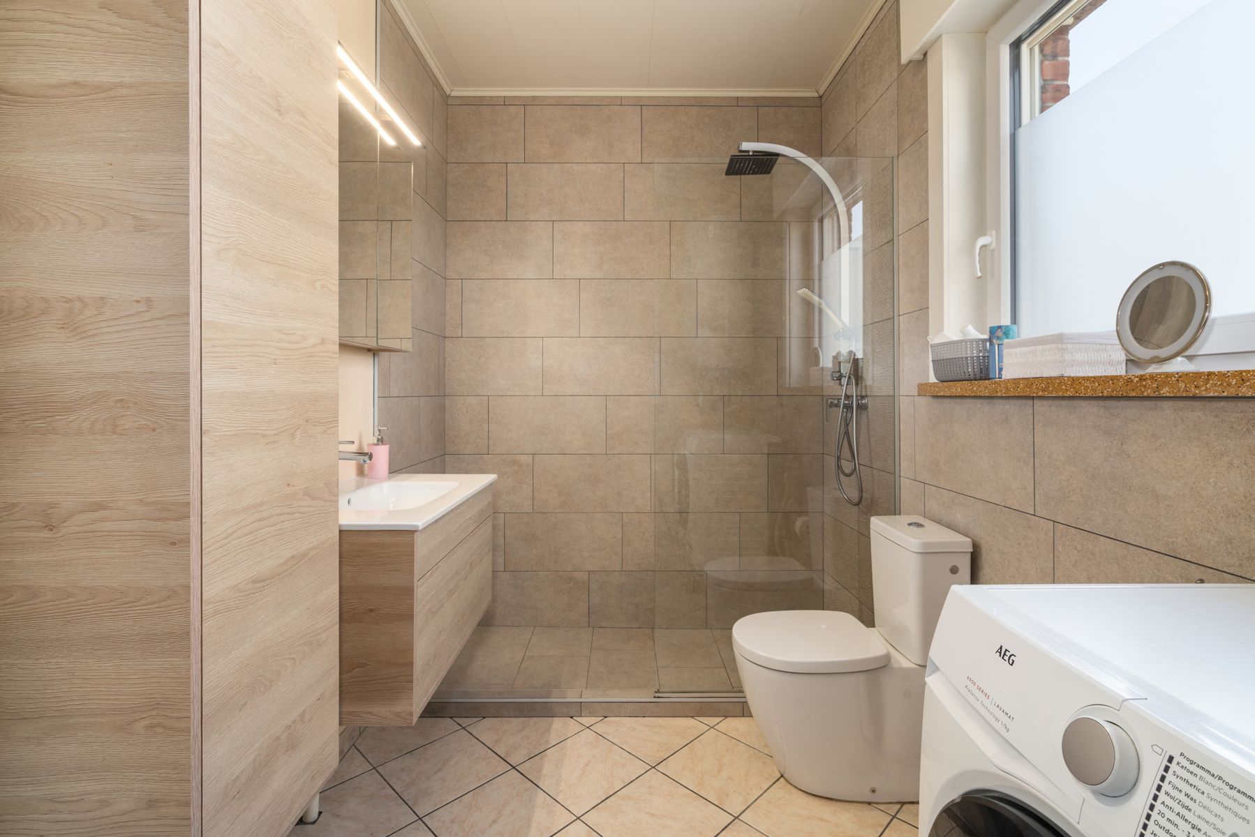 Ideale starterswoning met ruime en zonnige tuin! foto 7