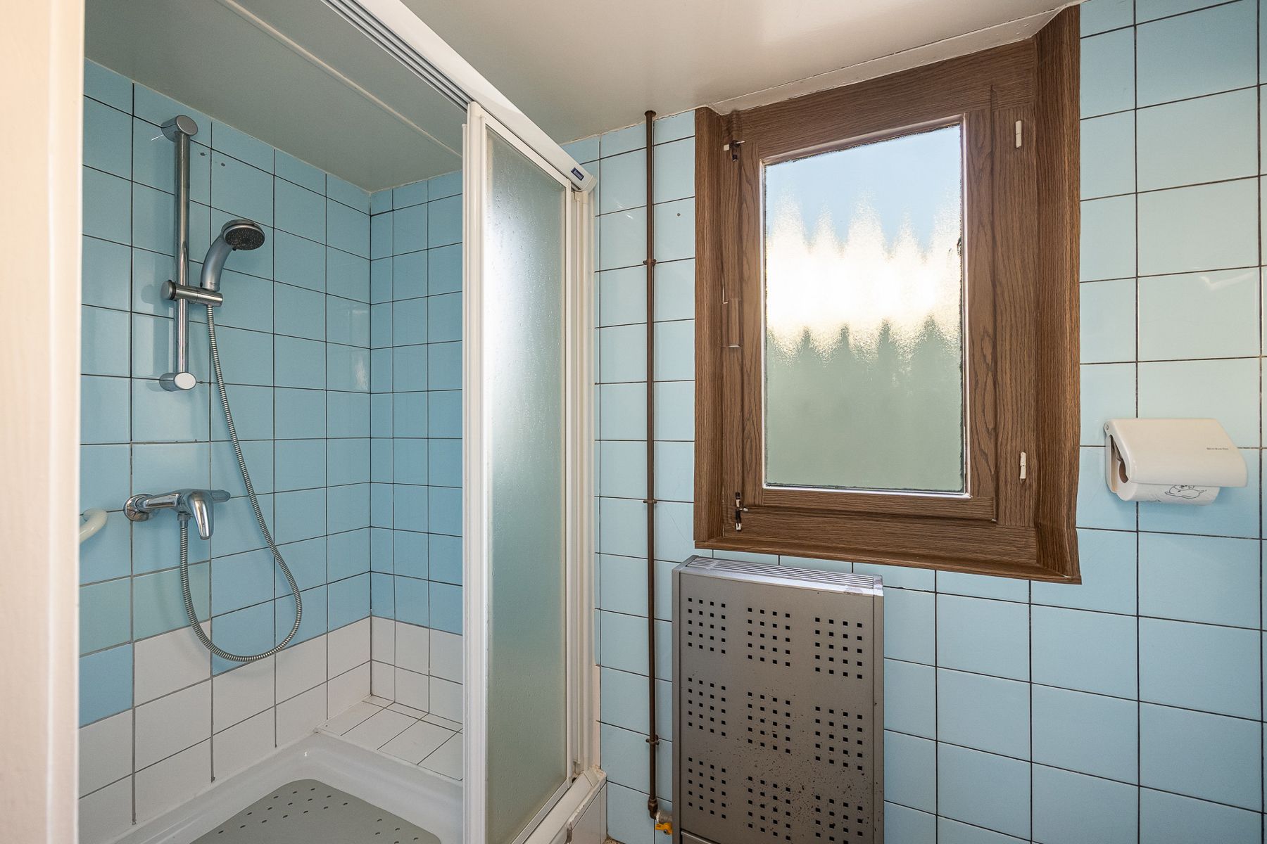 Goed onderhouden woning met stadskoer. foto 8