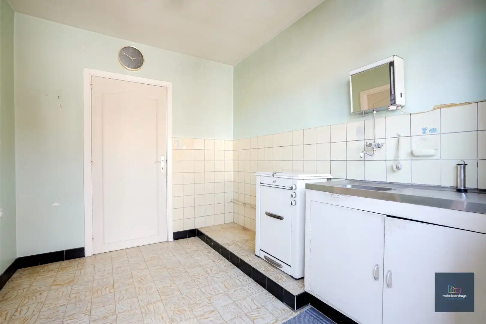 Te renoveren HOB met garage en bijgebouw op een mooi perceel foto 6