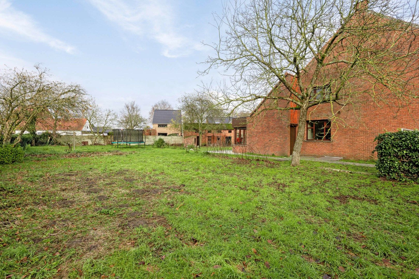 Verder te ontwikkelen eigendom van ca 17are met landelijke karakters. foto 23