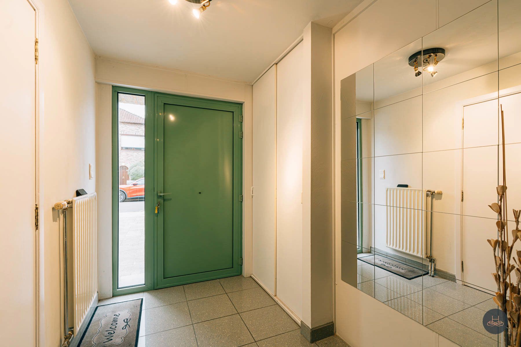 Rustig gelegen energiezuinige woning met garage en tuin foto 3