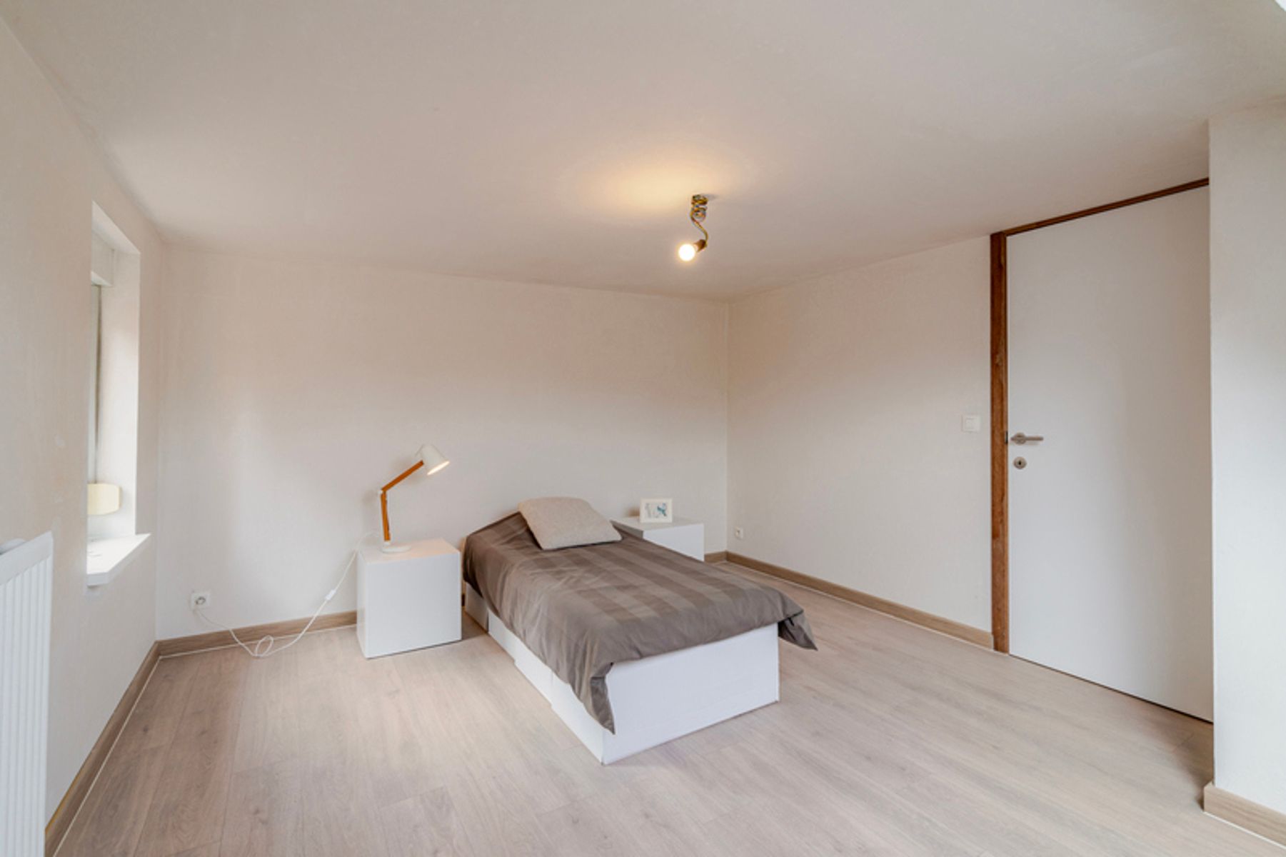 Gerenoveerde gezinswoning met 4 slpk aan station van Beernem foto 19