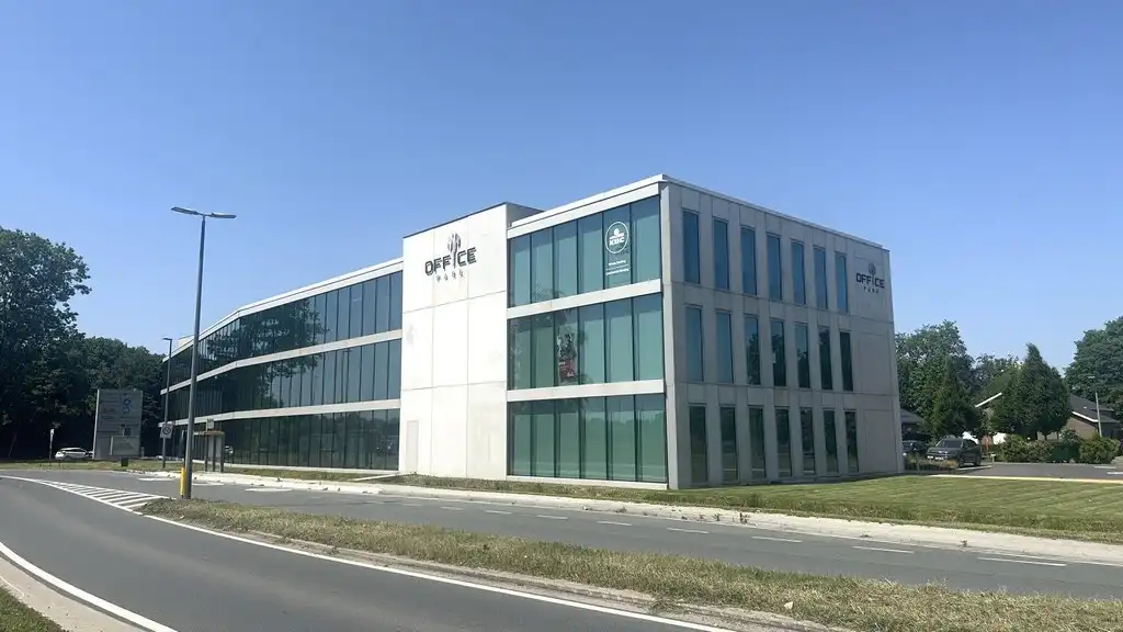 Energiezuinige kantoren te huur in Office Park aan E17 te Lokeren foto 25