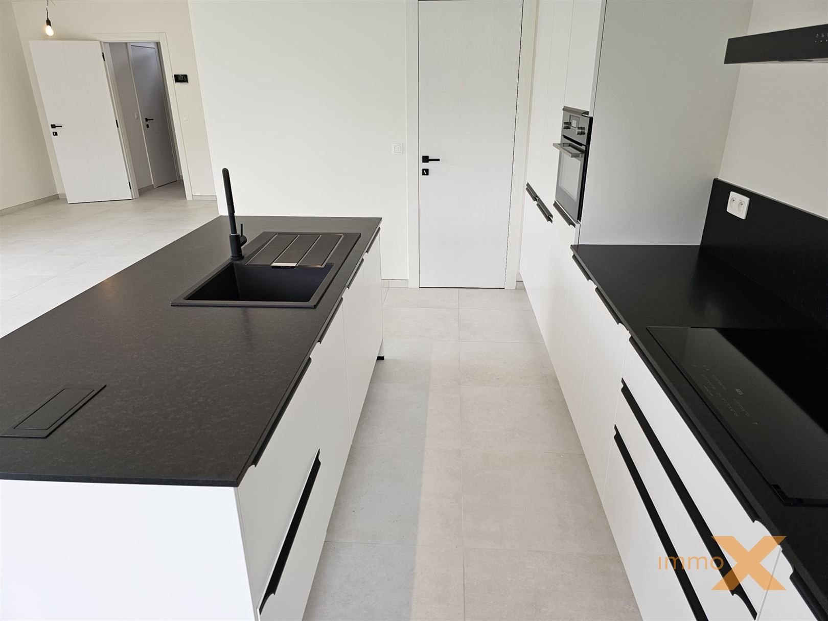 PRACHTIG AFGEWERKTE NIEUWBOUWWONING foto 10