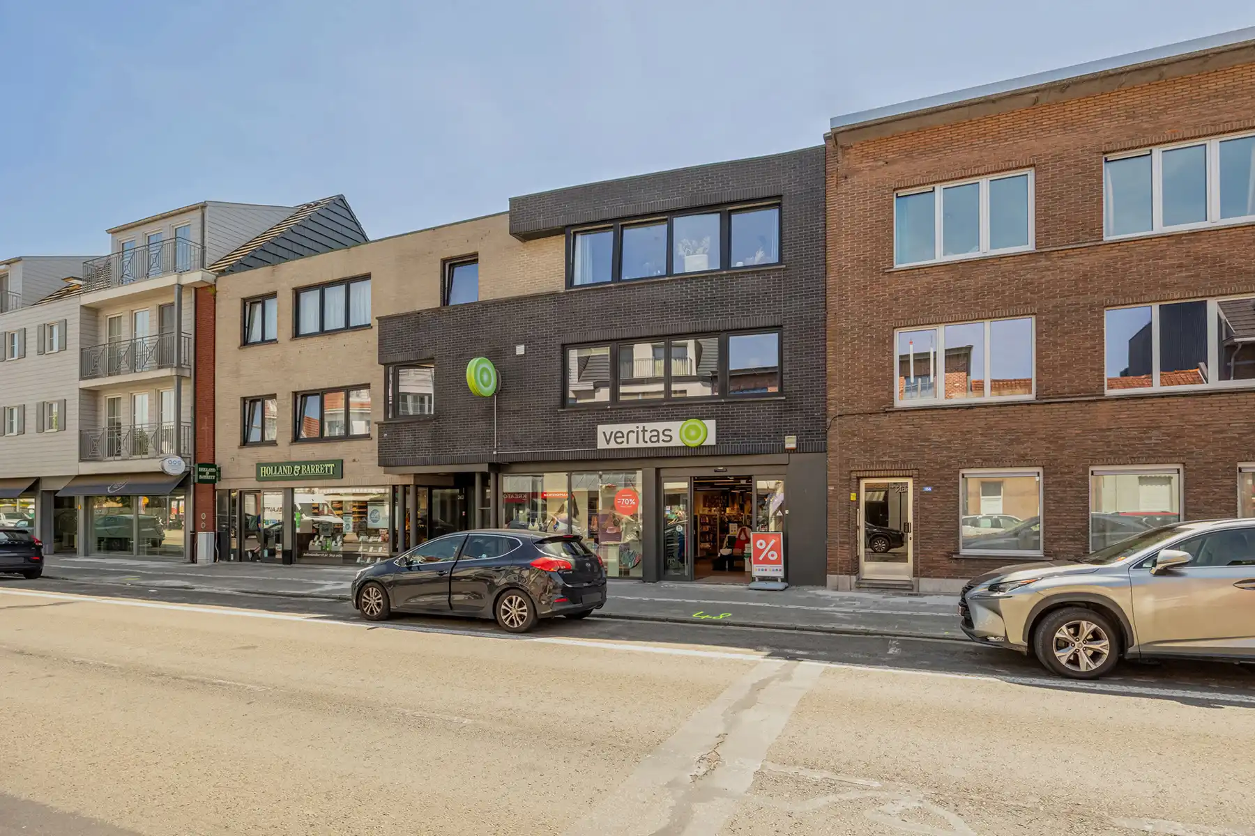 RUIM 4 SLAAPKAMER APPARTEMENT MET GARAGEBOX  foto 14