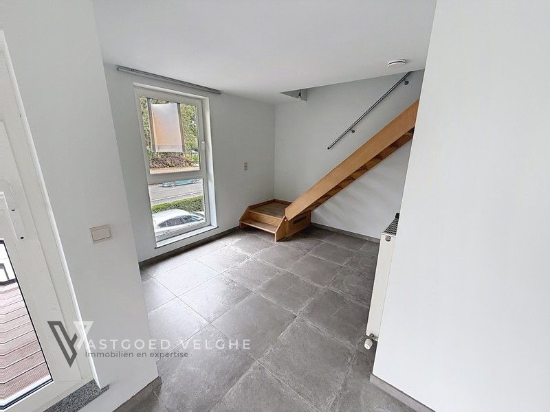 Goed gelegen duplex appartement met 3 slaapkamers, 2 terrassen en private tuin ! foto 13