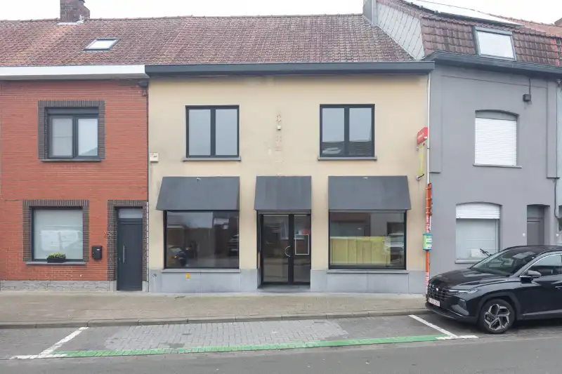 Handelshuis : winkel +/-  50m² , 3 slaapkamers, ruime  leefruimtes,groot terras... foto 15