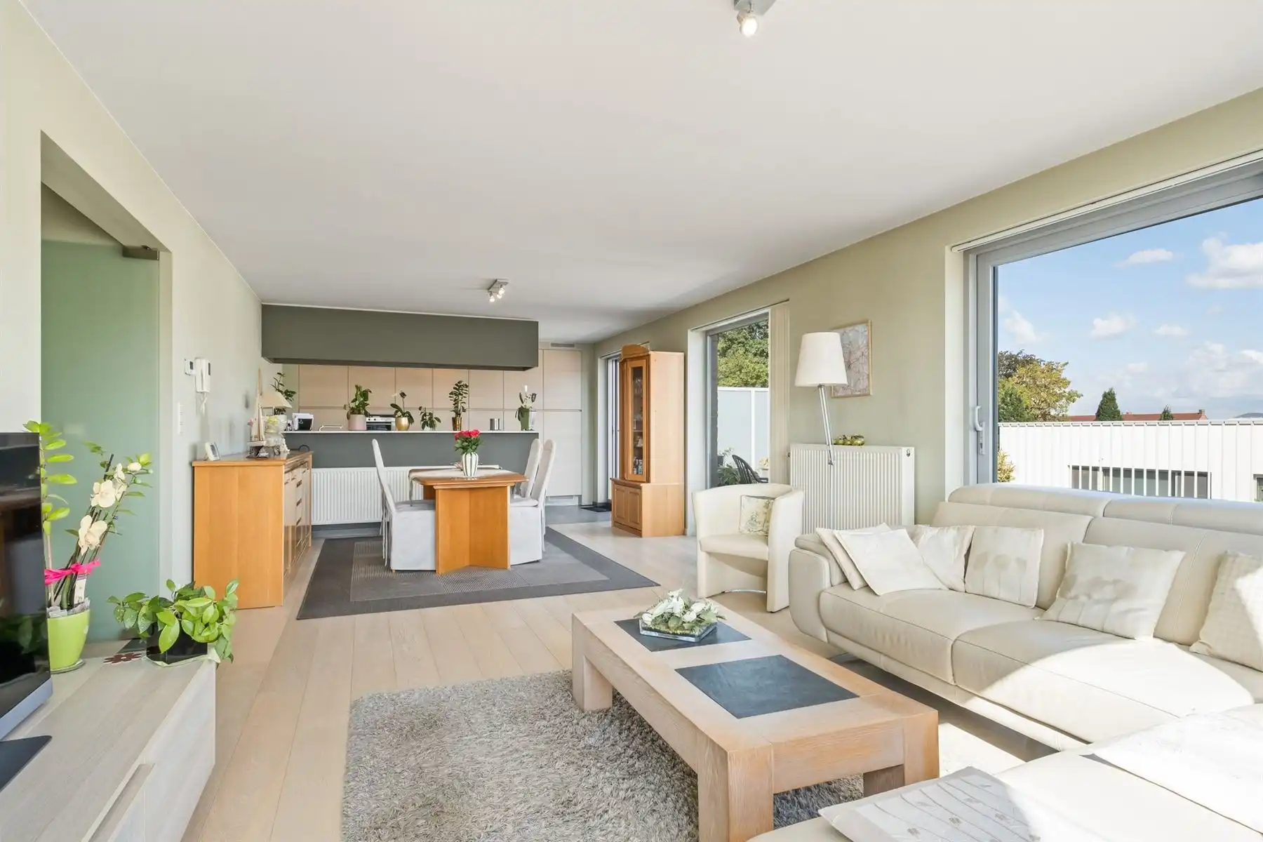Appartement met 3 slaapkamers en ruime terrassen foto 2