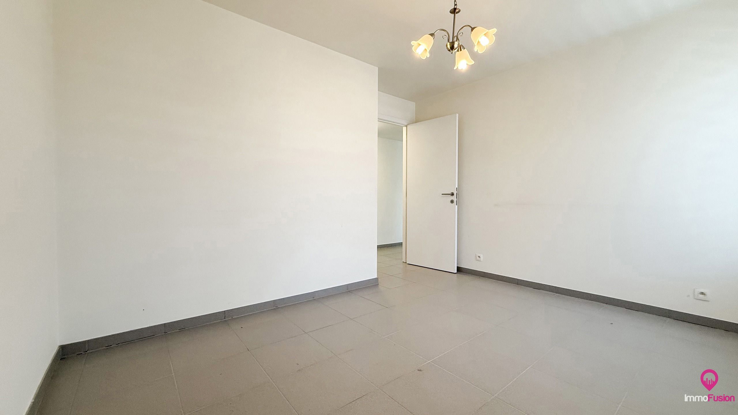 Modern instapklaar appartement met 2slk en een leuk terras! foto 16