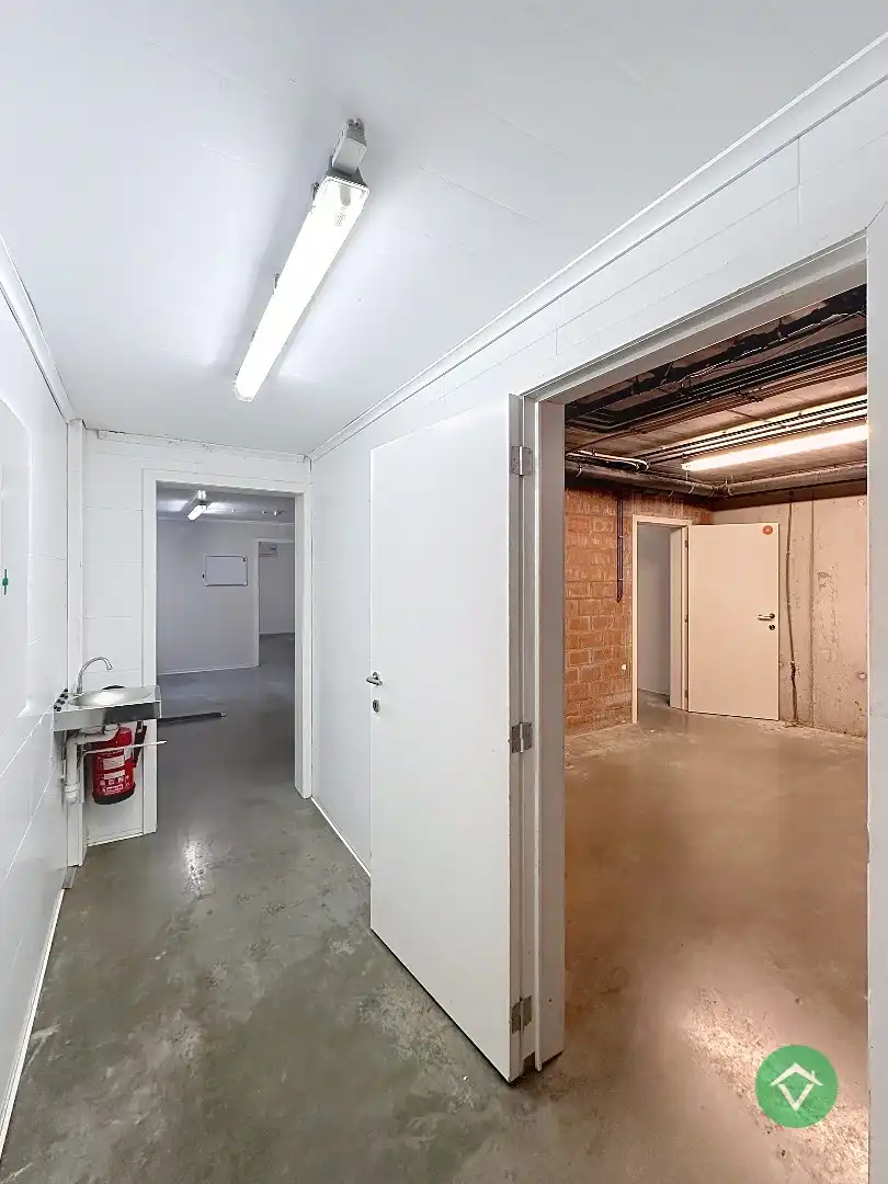 Combinatie wonen & werken: horecazaak met woonst in Eernegem foto 32