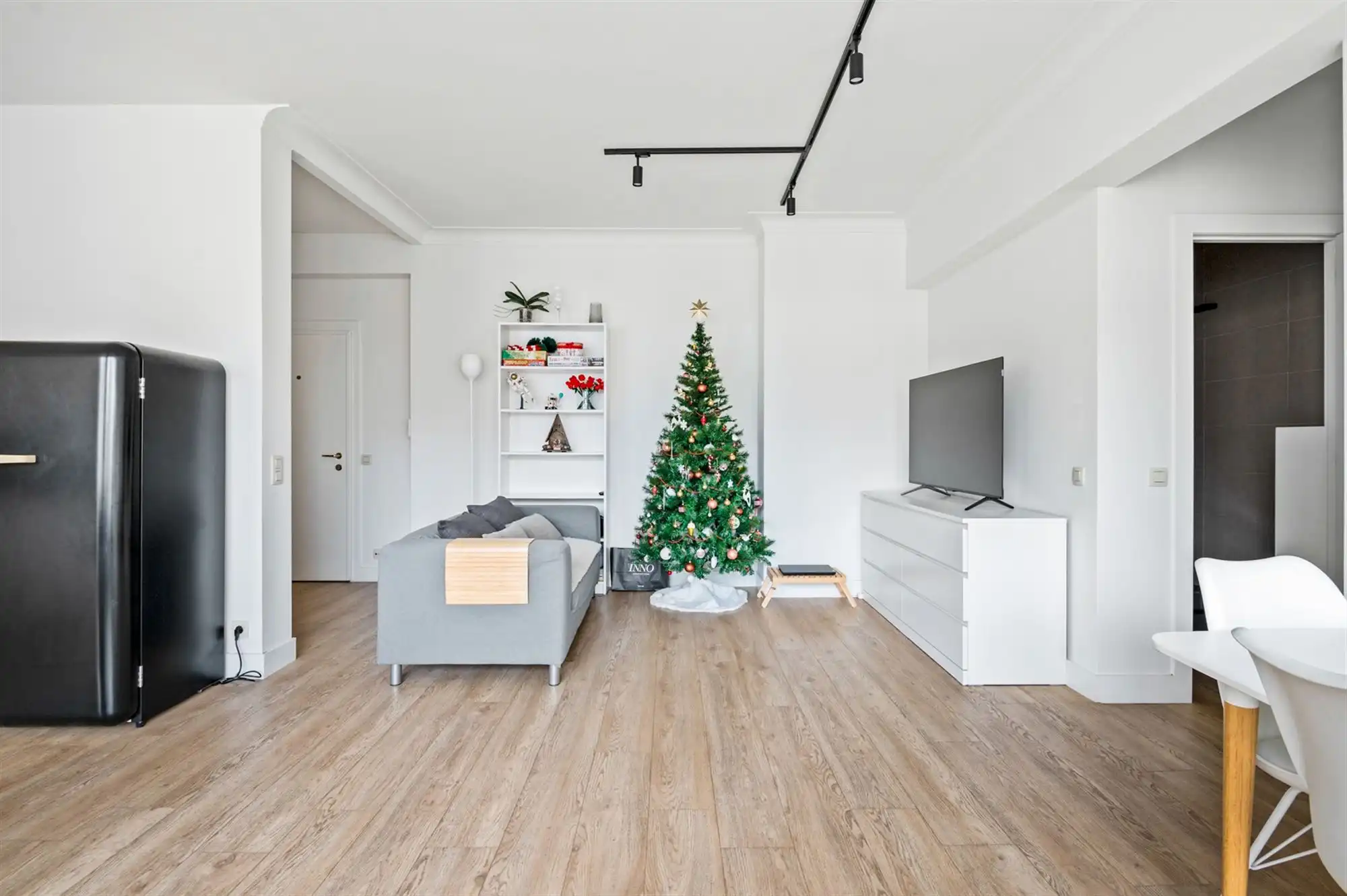 Modern vernieuwd 1-slpk appartement met frisse uitstraling foto 5