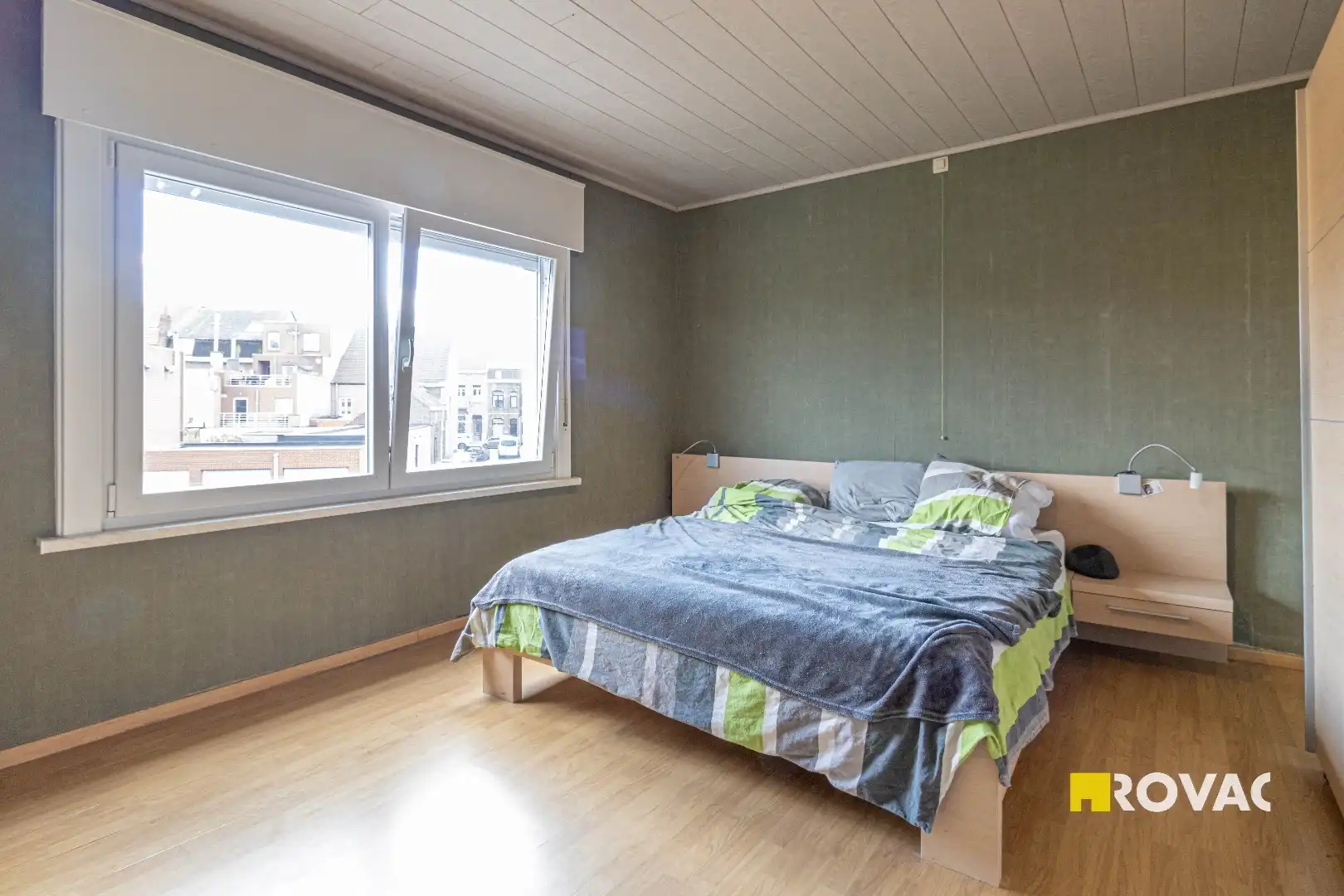 Rijwoning met 3 slaapkamers en koer foto 14