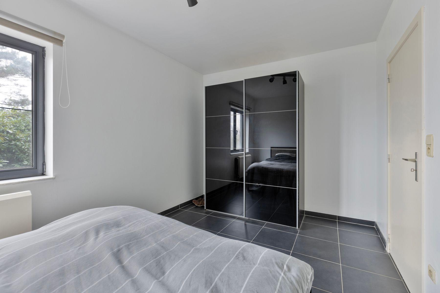 Centraal gelegen appartement met 2 slaapkamers.  foto 14