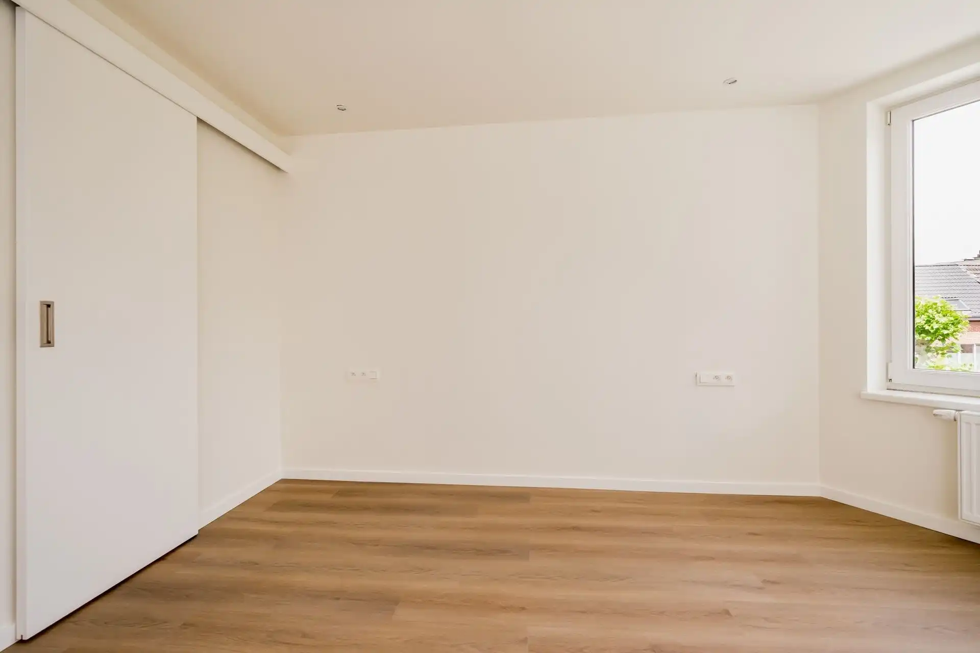 Stijlvol wonen met een aparte werkruimte in Mechelen foto 17