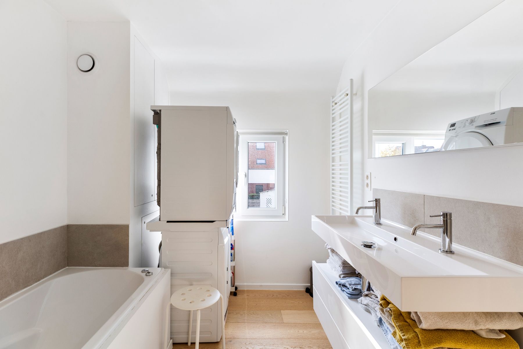 Wonen zonder zorgen: instapklare, gerenoveerde woning met tuin! foto 11