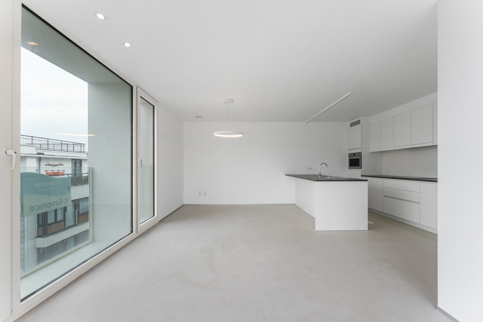 Penthouse met royaal terras in het centrum van Oostende! foto 4