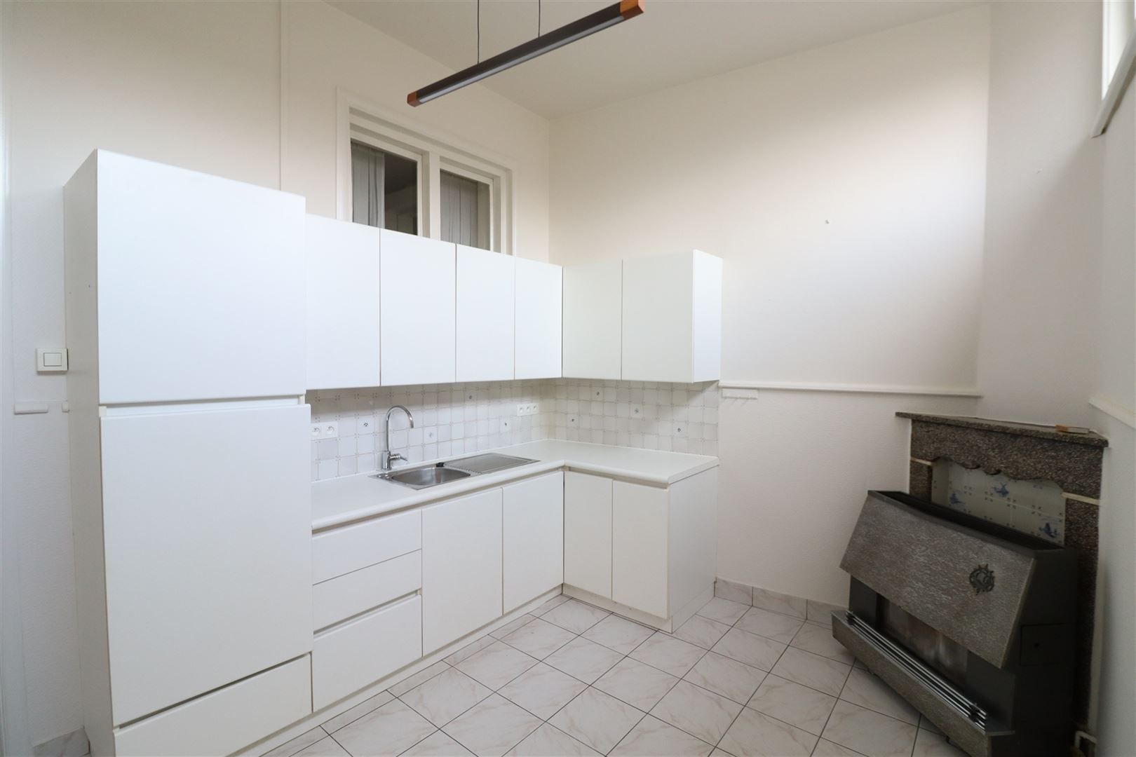 Opgefriste woning met 2 slaapkamers foto 2
