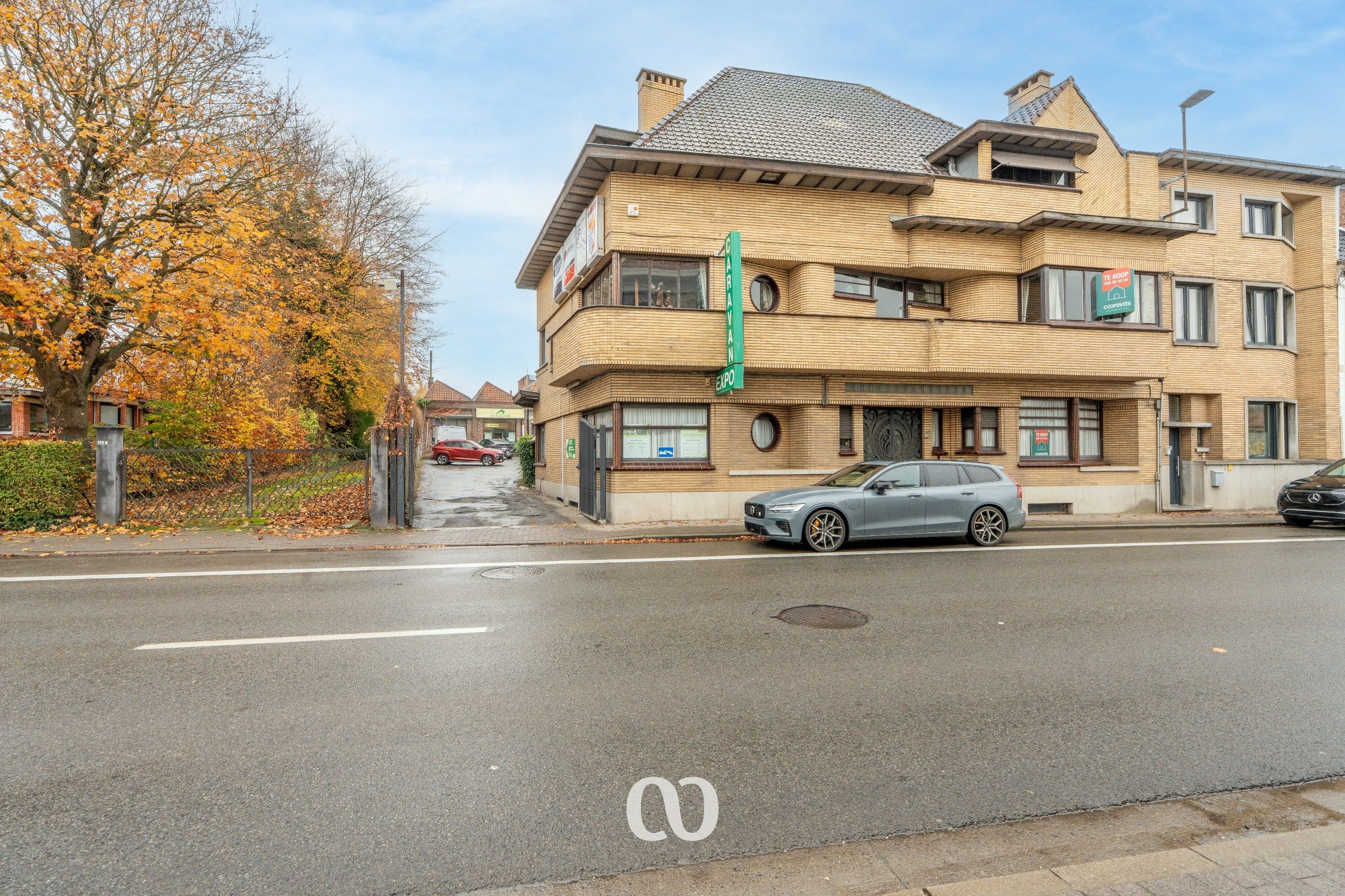 Zeer grote karaktervolle woning in art-deco stijl met tal van mogelijkheden foto 22