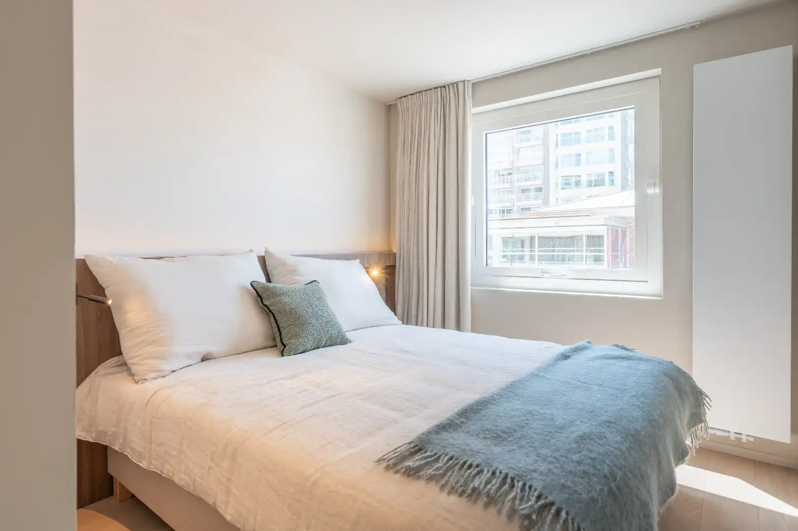 Luxueus gerenoveerd hoekappartement met terrassen en frontaal zeezicht foto 17