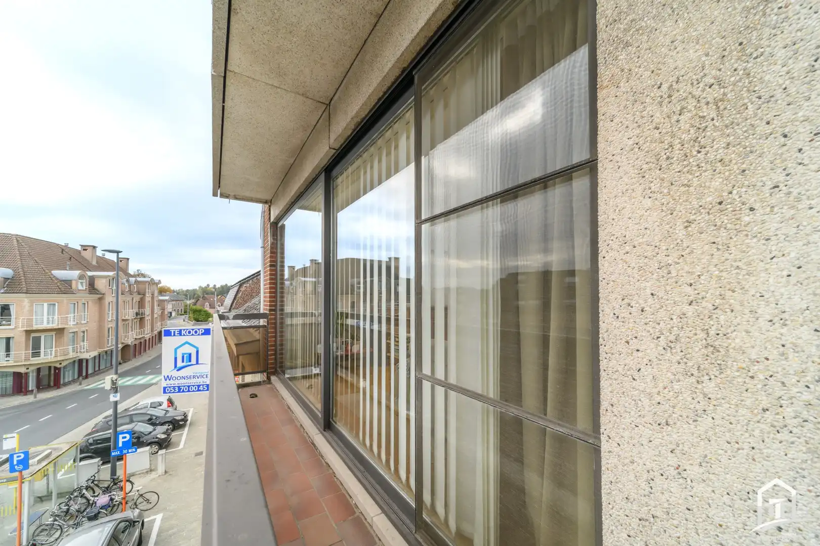 Ruim en lichtrijk appartement met garage in het hart van Denderhoutem! foto 6