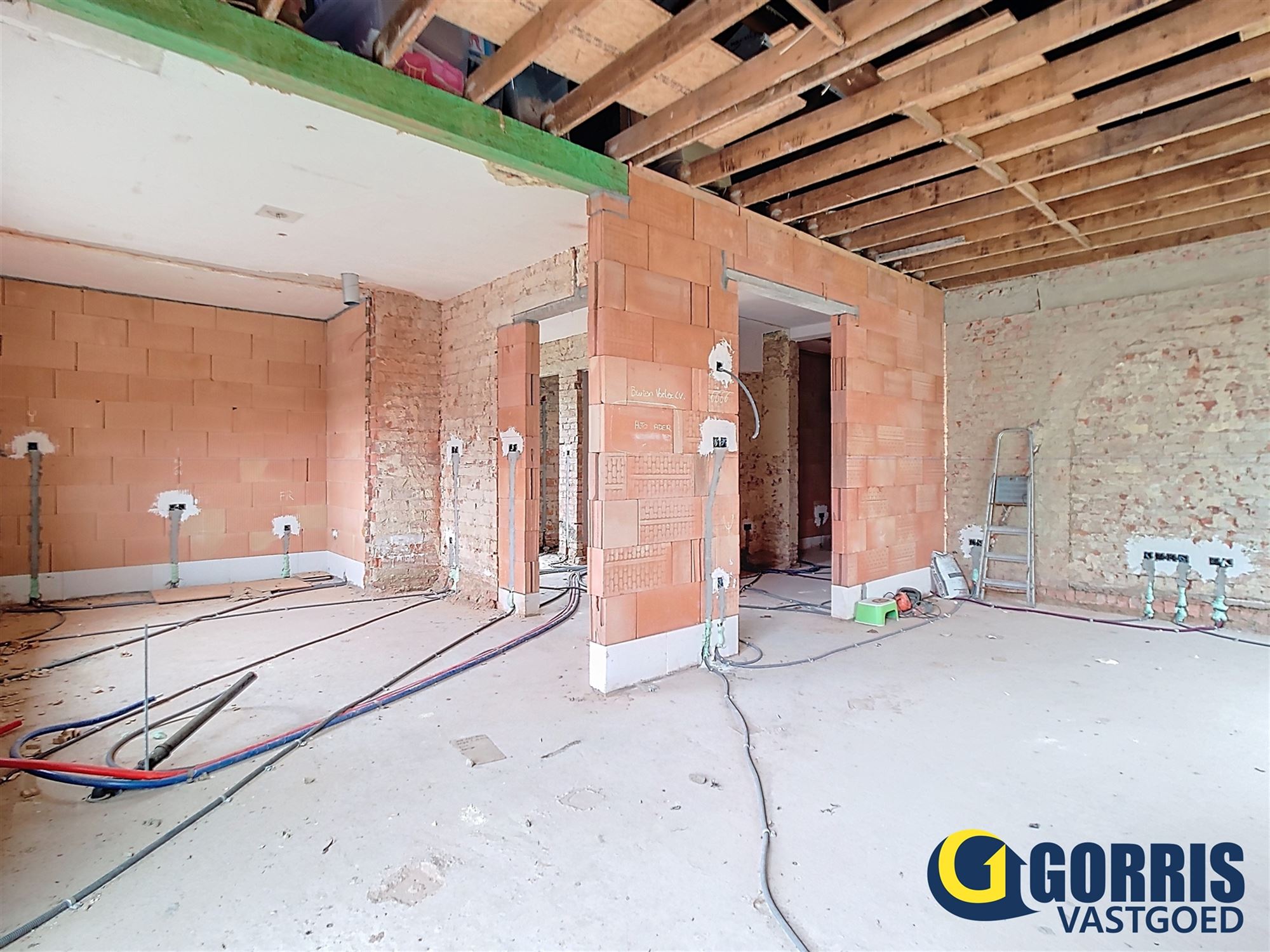 Ruime woning, ruwbouw winddicht te Tremelo foto 3