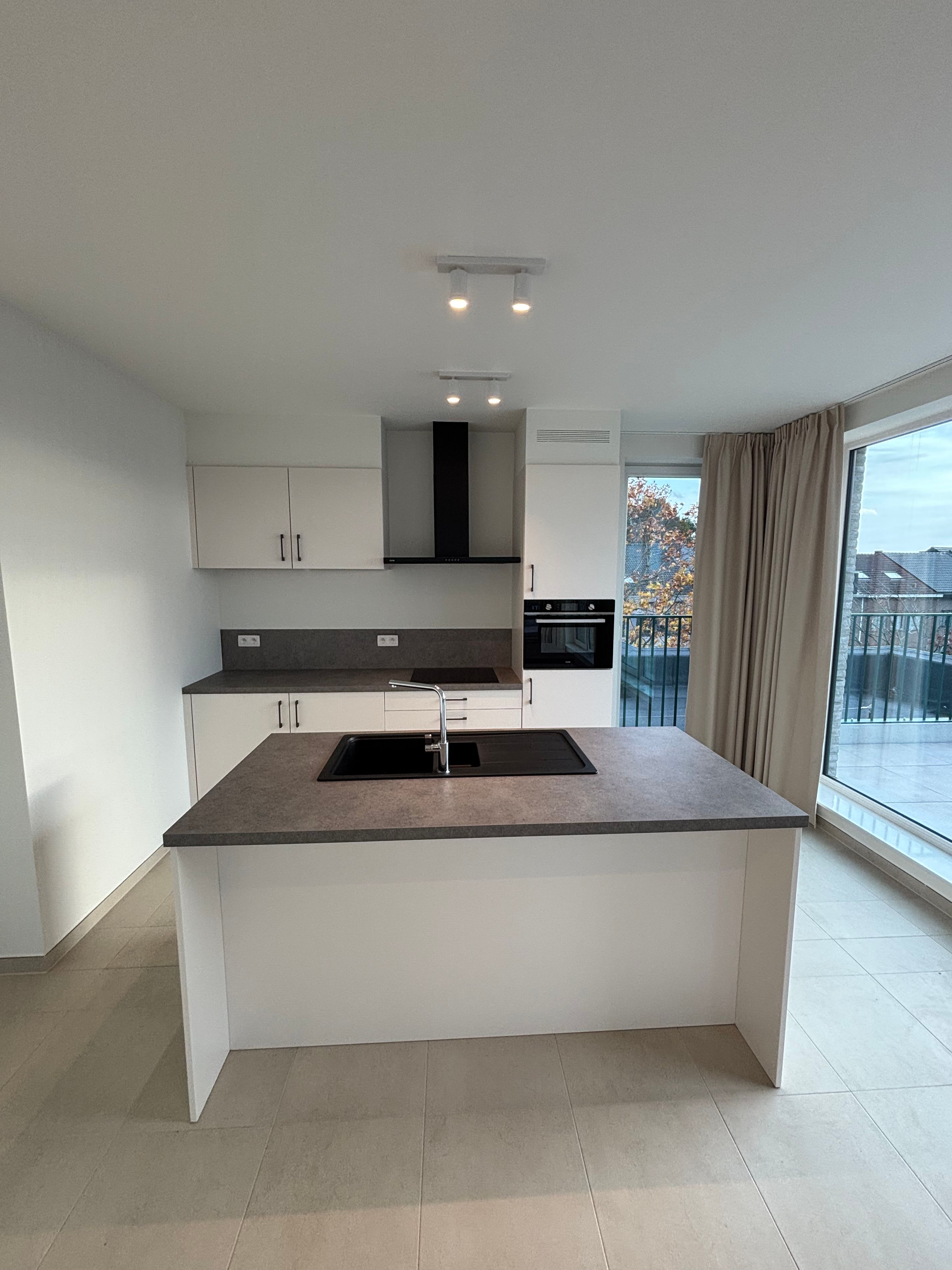 🌟 Exclusieve Nieuwbouw Penthouse – Eerste Bewoning op de Oude Kodak-site in Koningslo! 🌟 foto {{pictureIndex}}