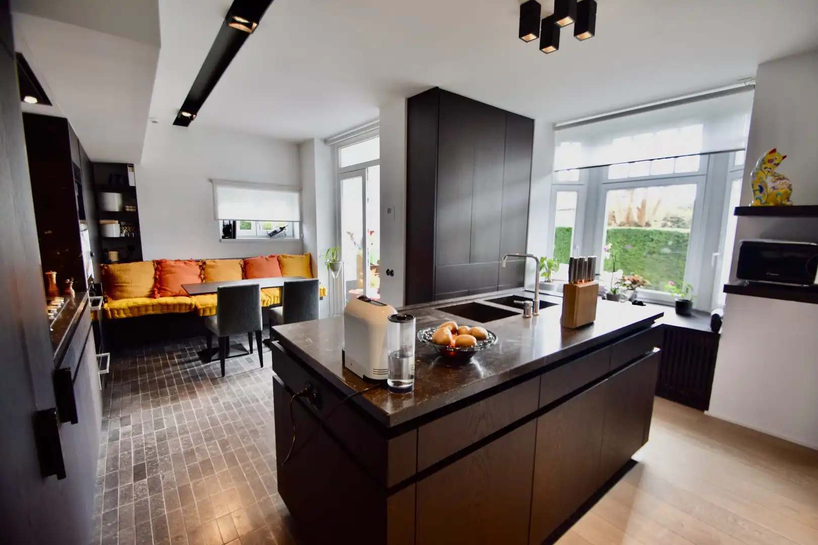 Prachtige karaktervolle villa in hartje Zoute, op enkele stappen van het Dominicanenkerkje en het strand te huur. foto 9