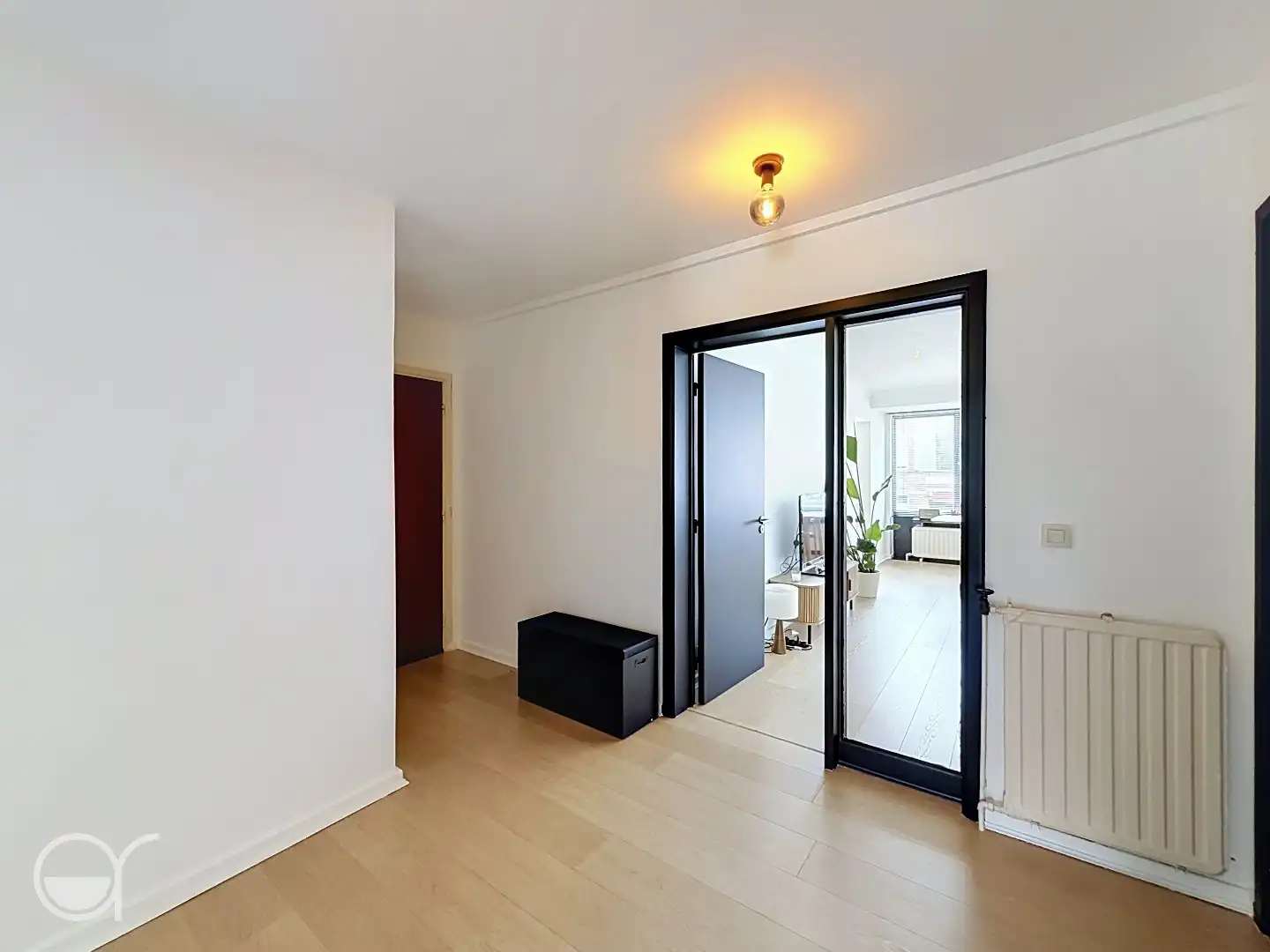 Ruim gezellig twee slaapkamer appartement met garagebox foto 7