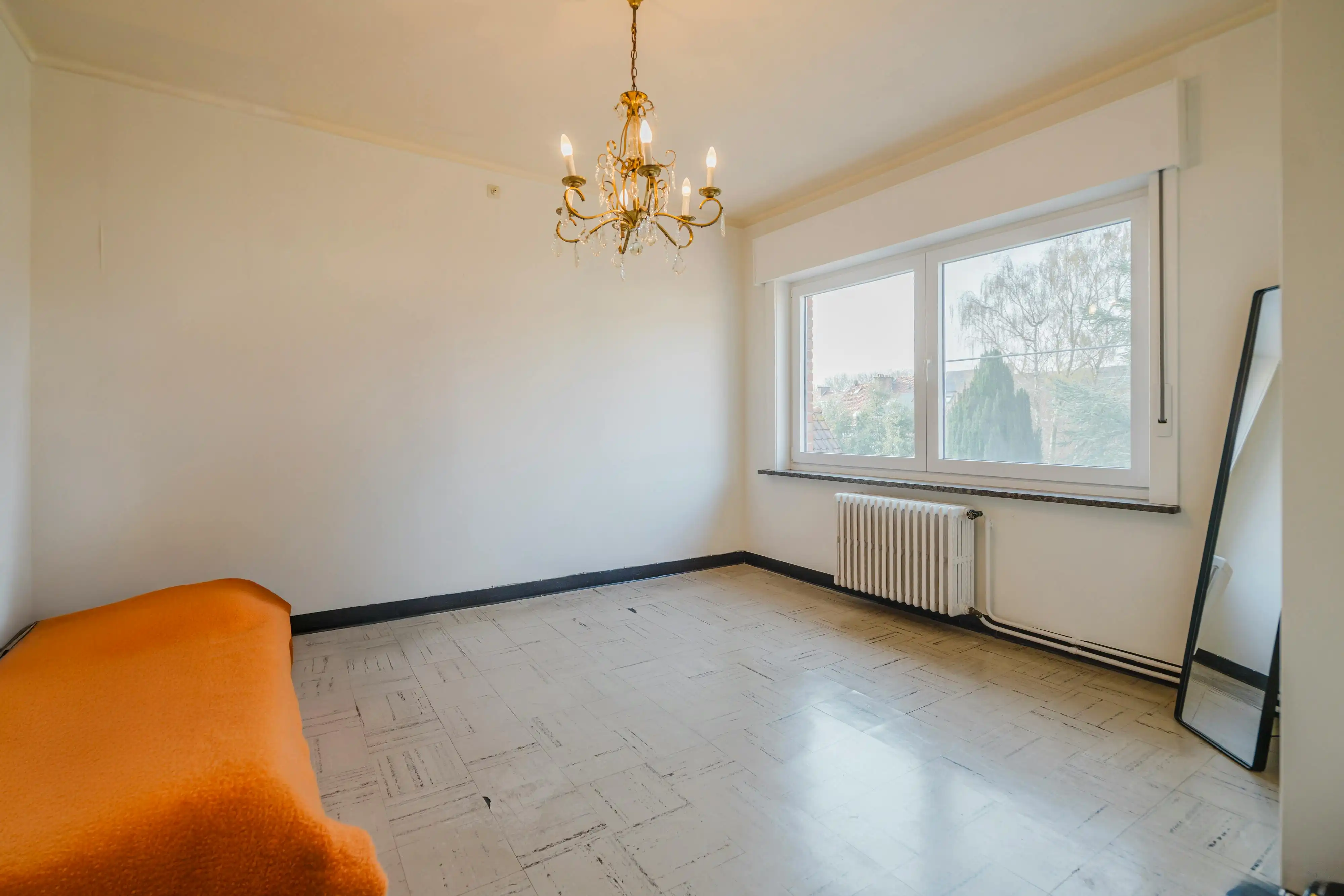 Huis met 4 slaapkamers in de Sint-Elisabethwijk te Kortrijk foto 15