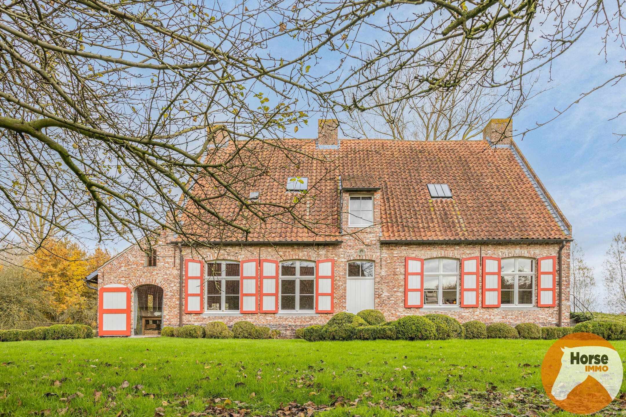 BEERVELDE - Prachtige hoeve met twee authentieke bijgebouwen foto 3