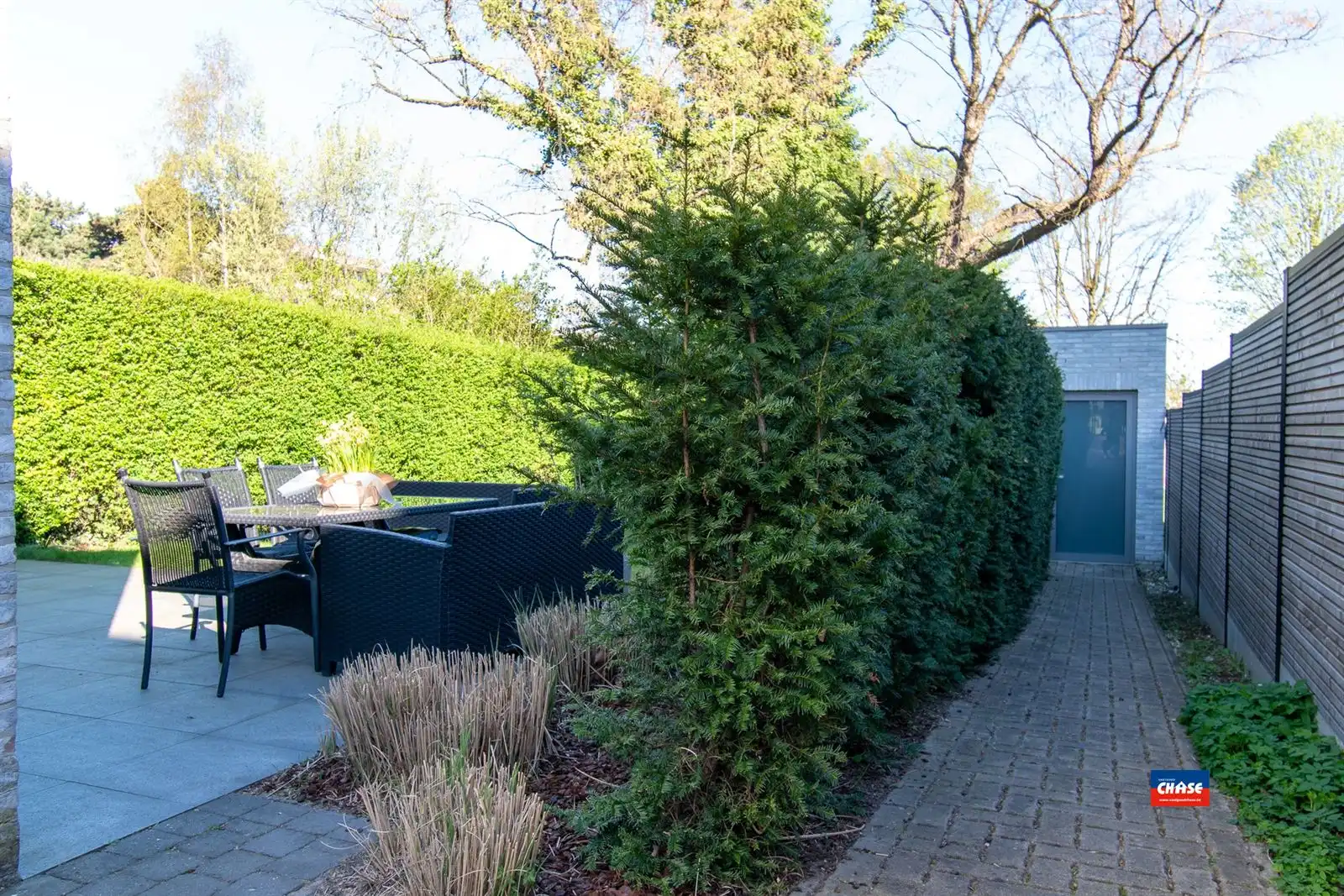 Recent appartement met 2 slaapkamers, tuin + P foto 13