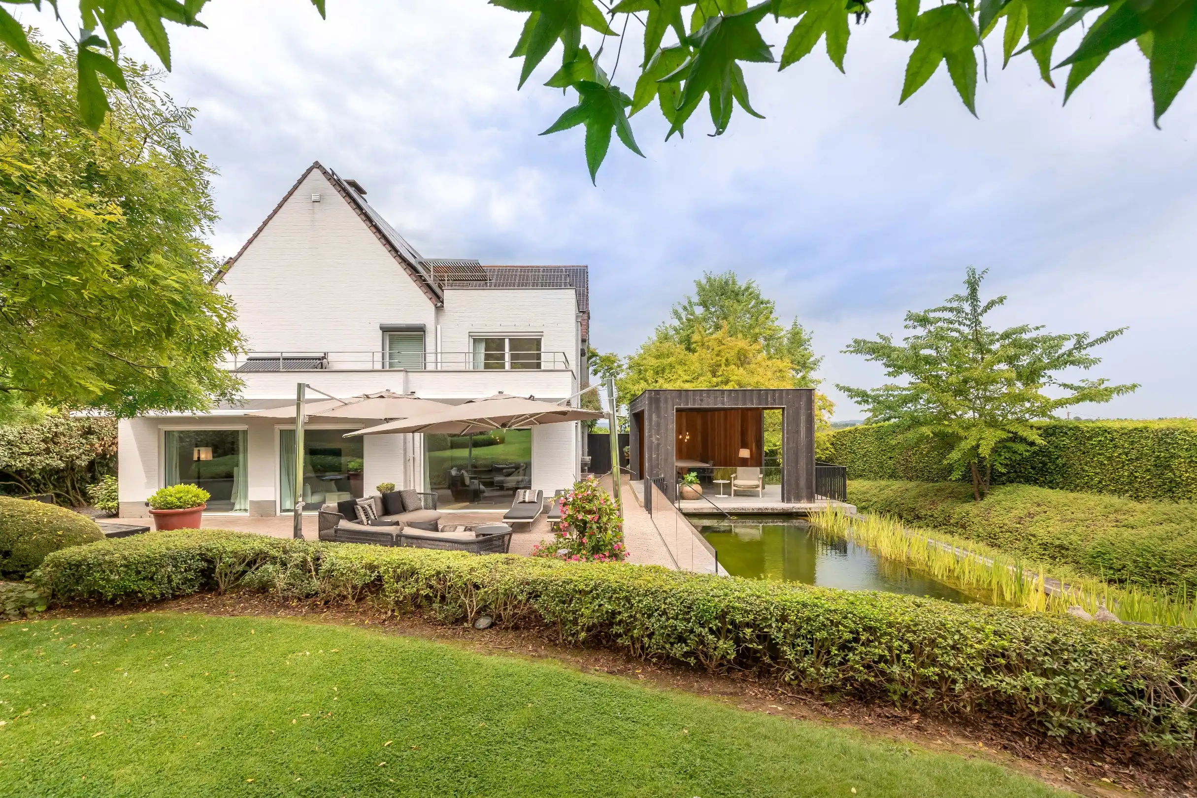 Prachtige ruime villa met parktuin en zwemvijver in Oud-Heverlee foto 5