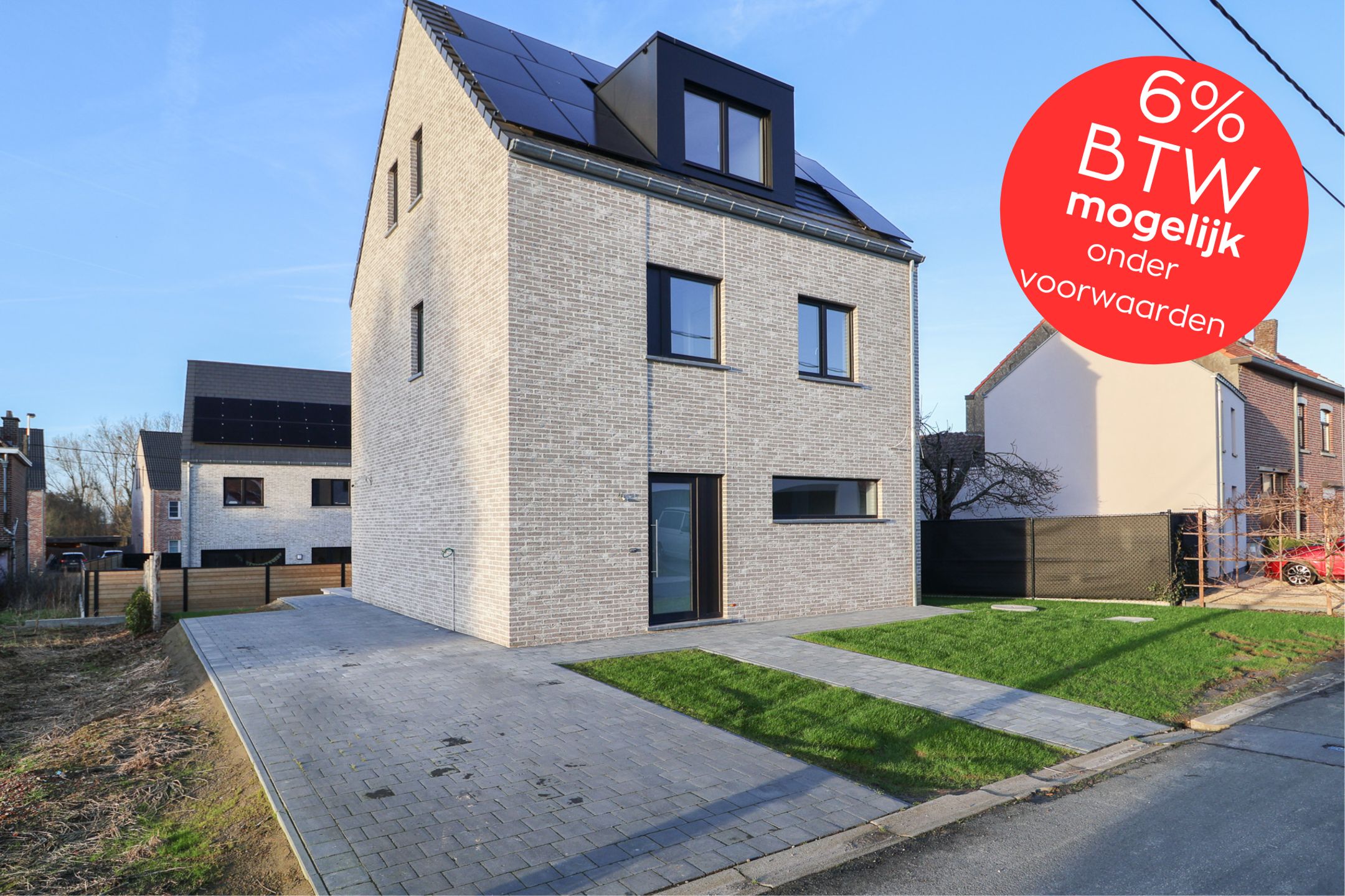 Rustig gelegen nieuwbouwwoning met 4 slaapkamers foto {{pictureIndex}}