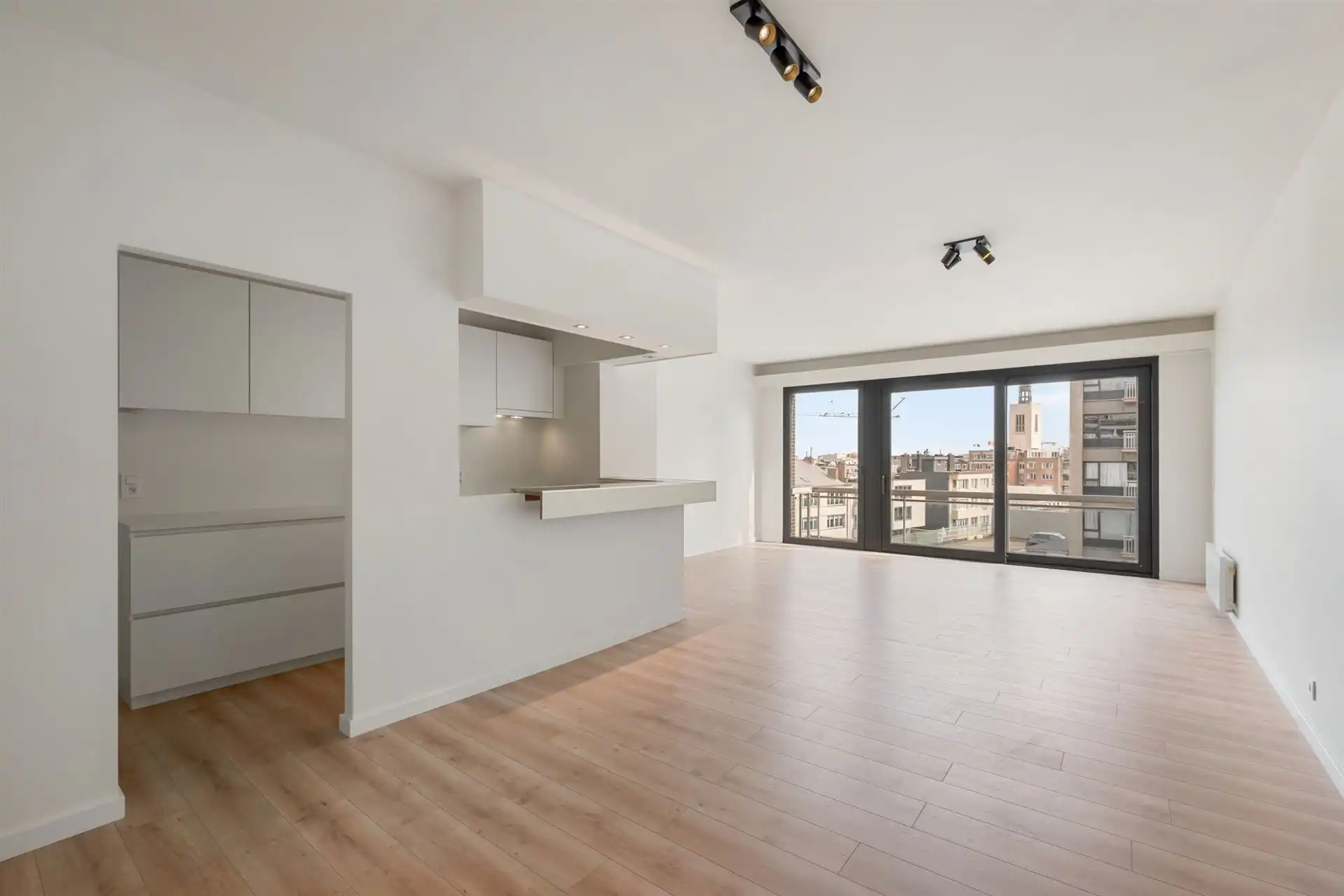 Prachtig gerenoveerd appartement op TOPligging Oostende! foto 5