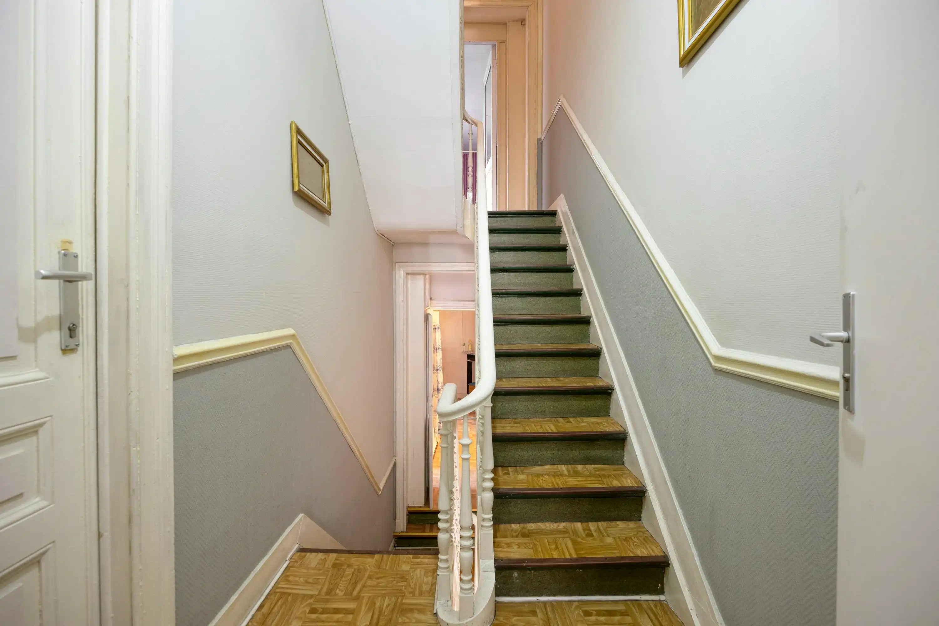 Karaktervolle Brusselse burgerwoning nabij het Josaphatpark foto 13