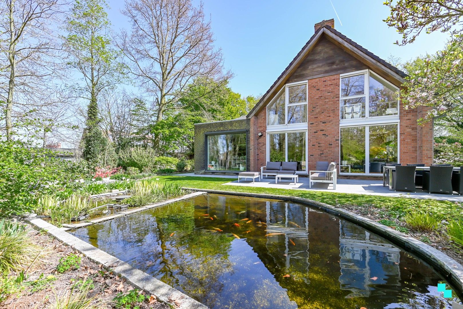 Hoofdfoto van de publicatie: Prachtige villa te koop in Sint-Eloois-Winkel