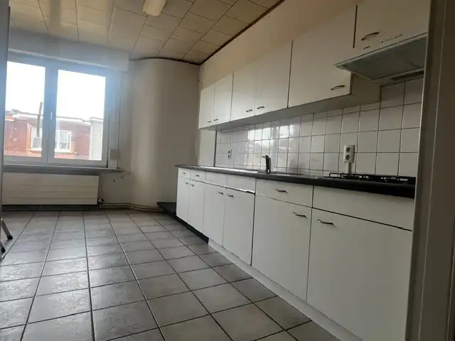 Te koop - Op te frissen appartement in Lier op 2°Verdieping foto 8