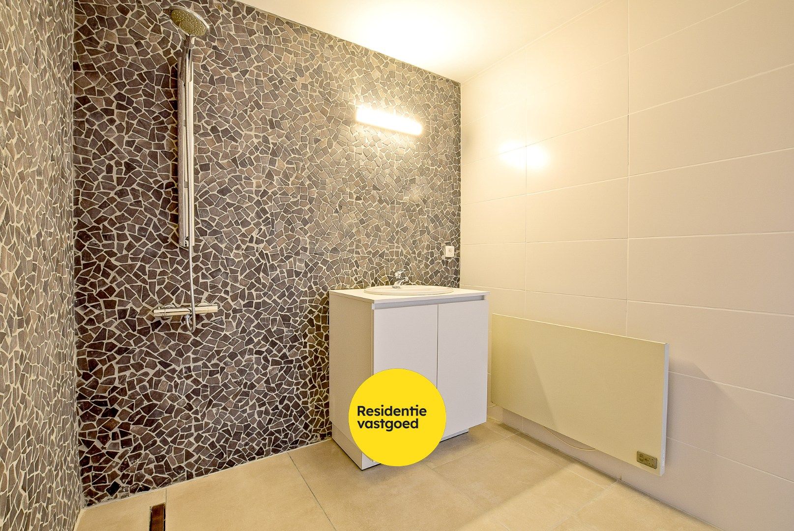 Investeringsvastgoed (gerenoveerd in 2024) omvat 2 afzonderlijk te verhuren appartementen samen 145m²! foto 5