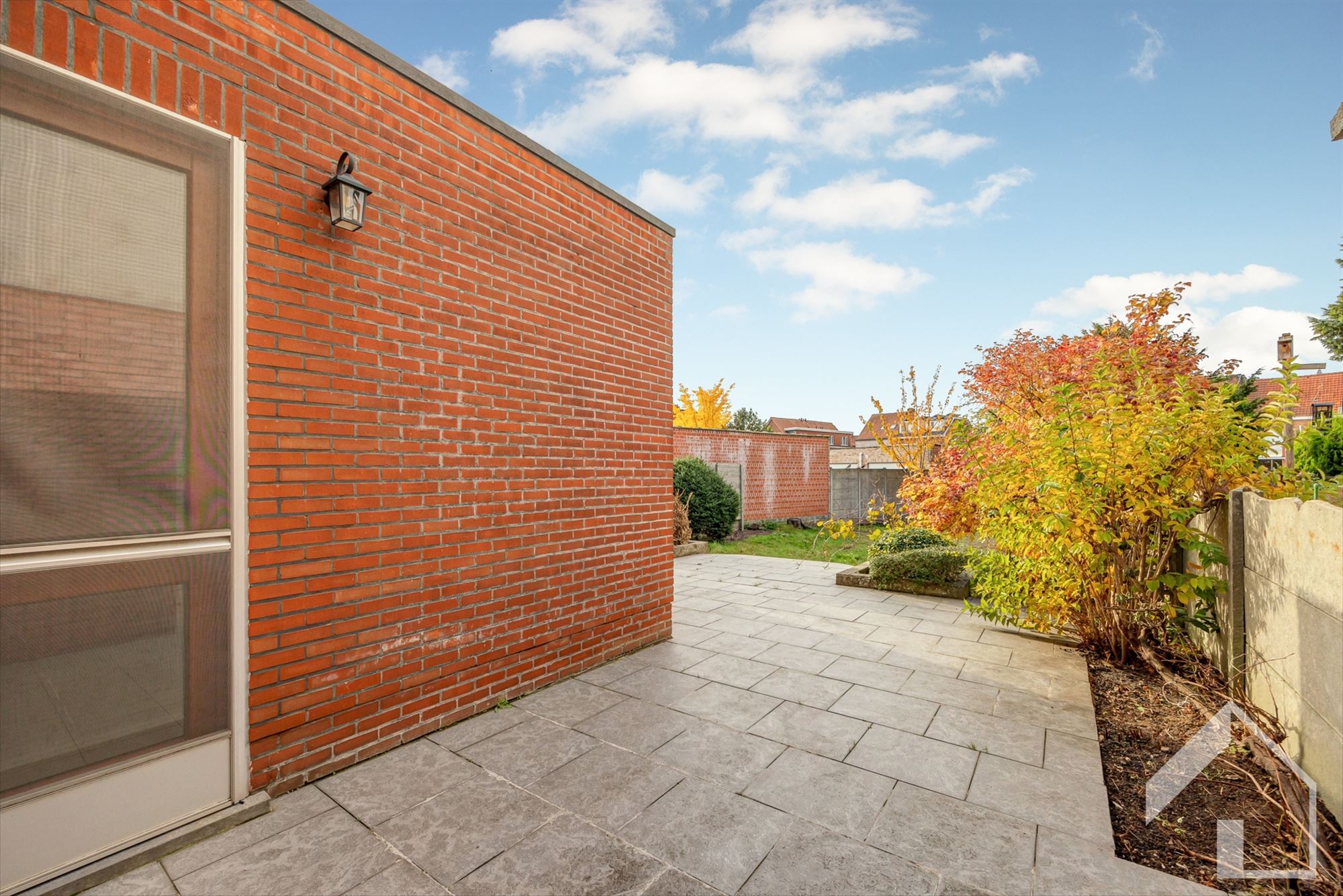 Deels te renoveren woning foto 17