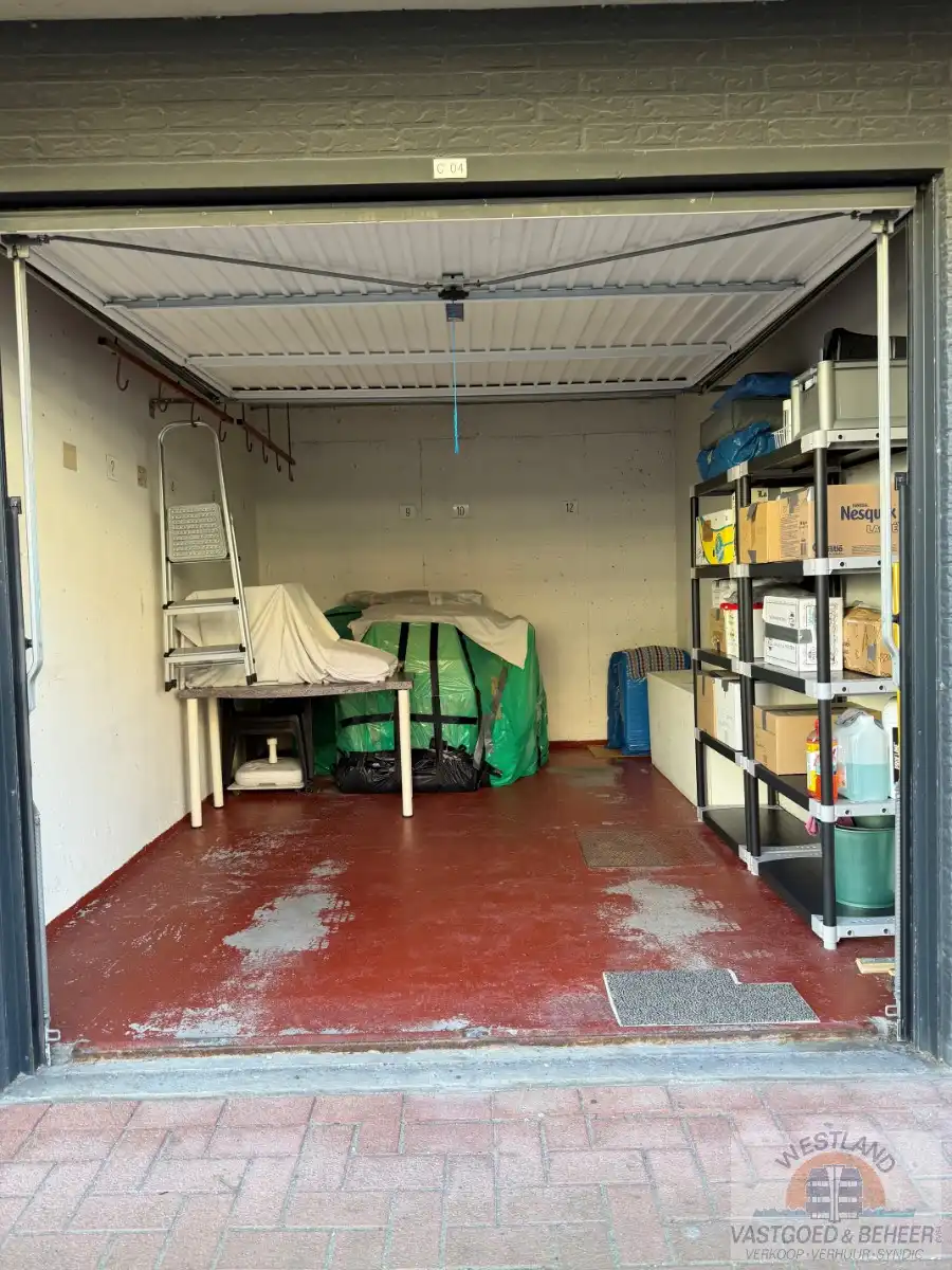 Gesloten garagebox op gelijkvloers foto 2